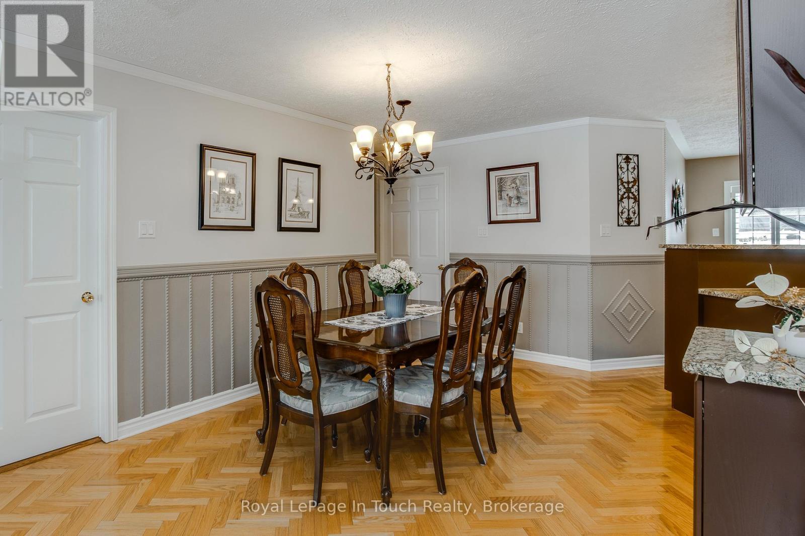 












2 - 90 BURKE STREET

,
Penetanguishene,




Ontario
L9M2H2


