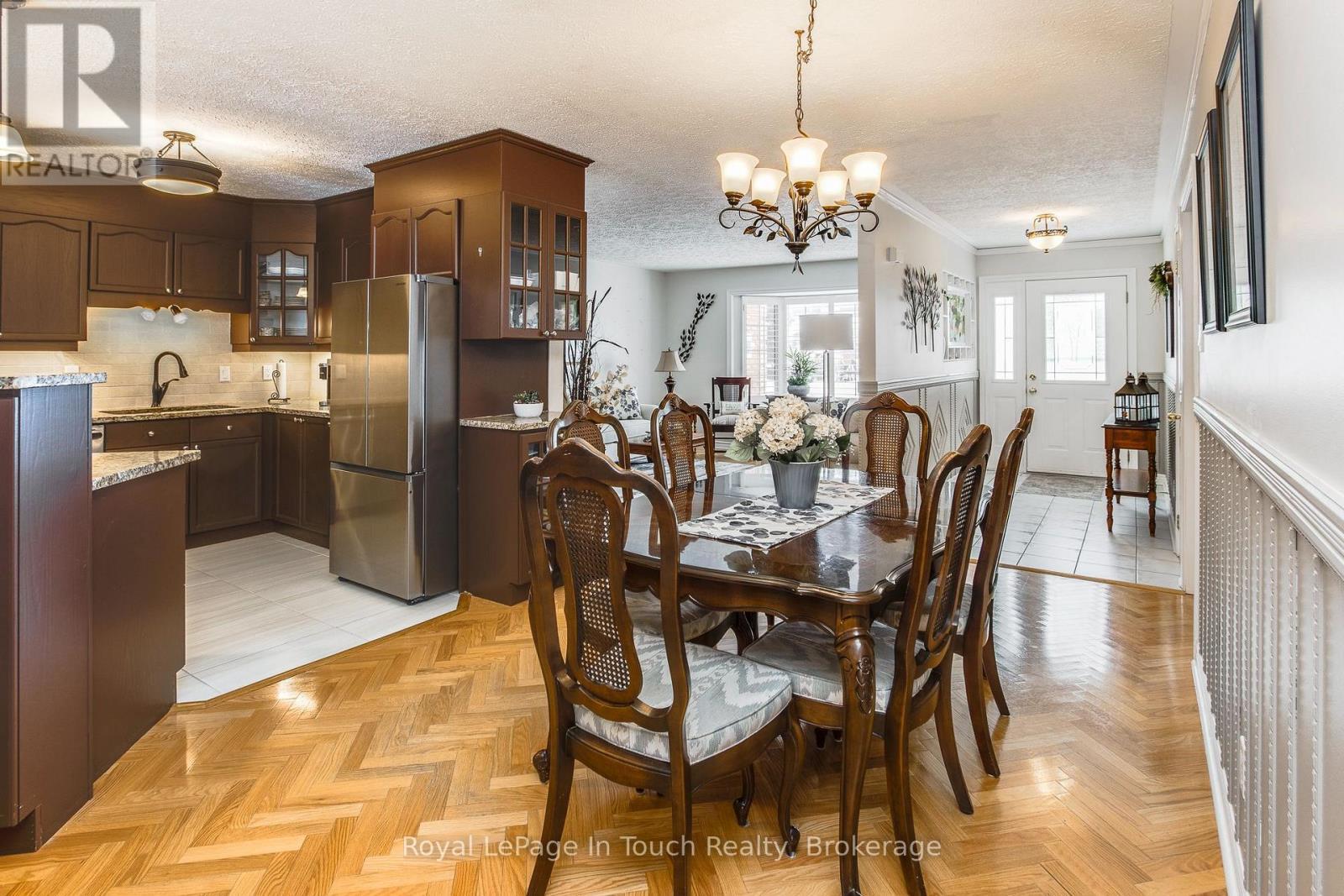 












2 - 90 BURKE STREET

,
Penetanguishene,




Ontario
L9M2H2


