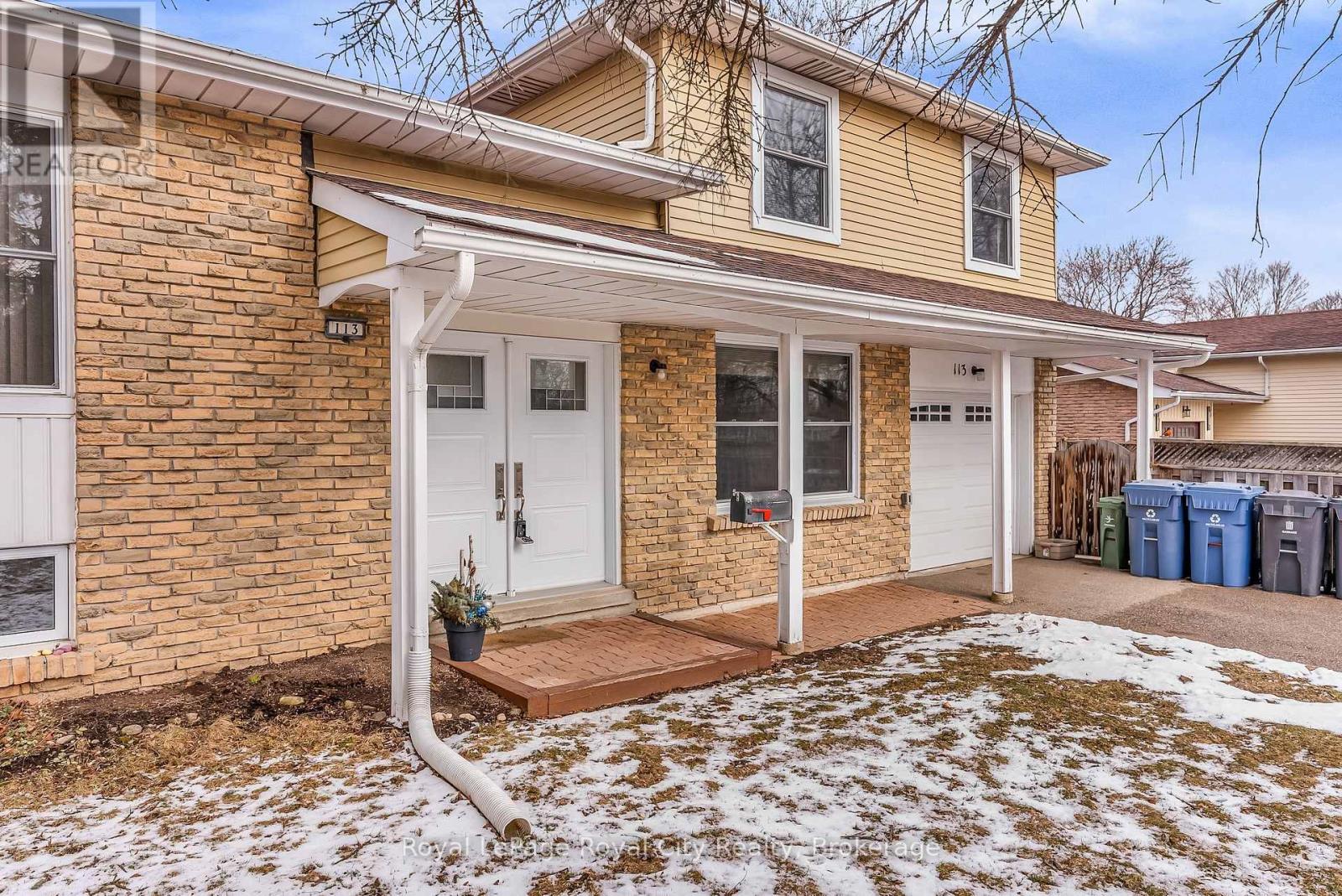 












113 FIFE ROAD

,
Guelph (Willow West/Sugarbush/West Acres),




Ontario
N1H6X9

