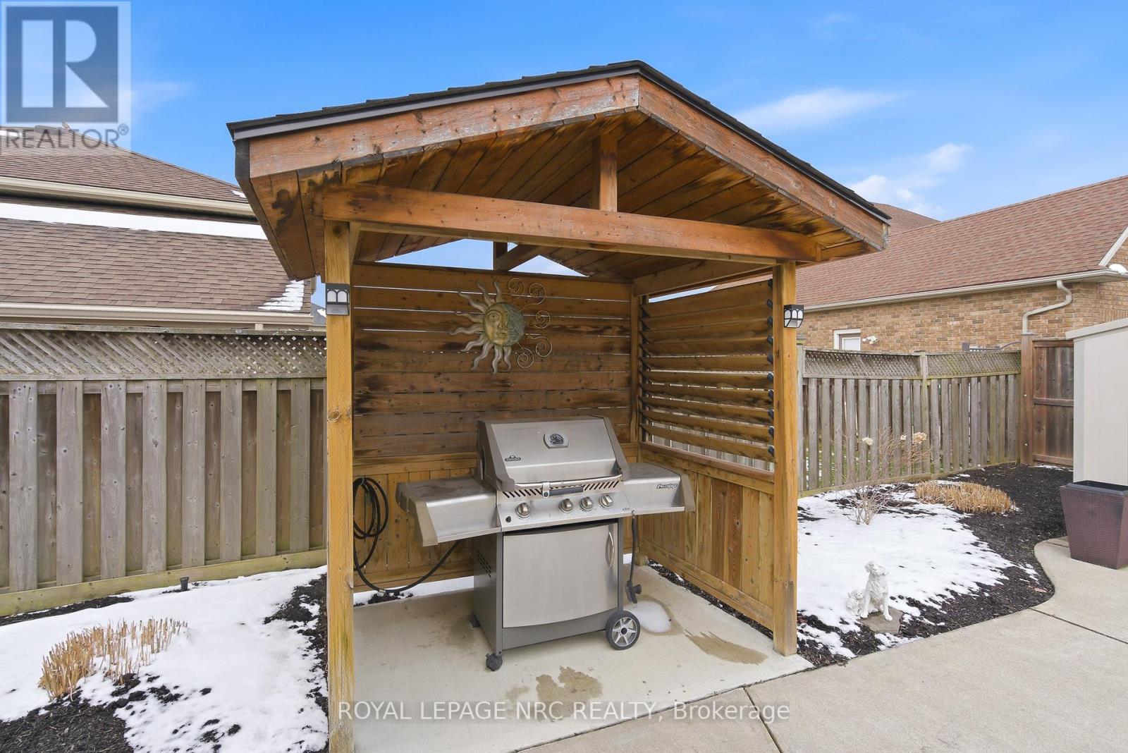 












165 COLBECK DRIVE

,
Welland (Coyle Creek),




Ontario
L3C7M1

