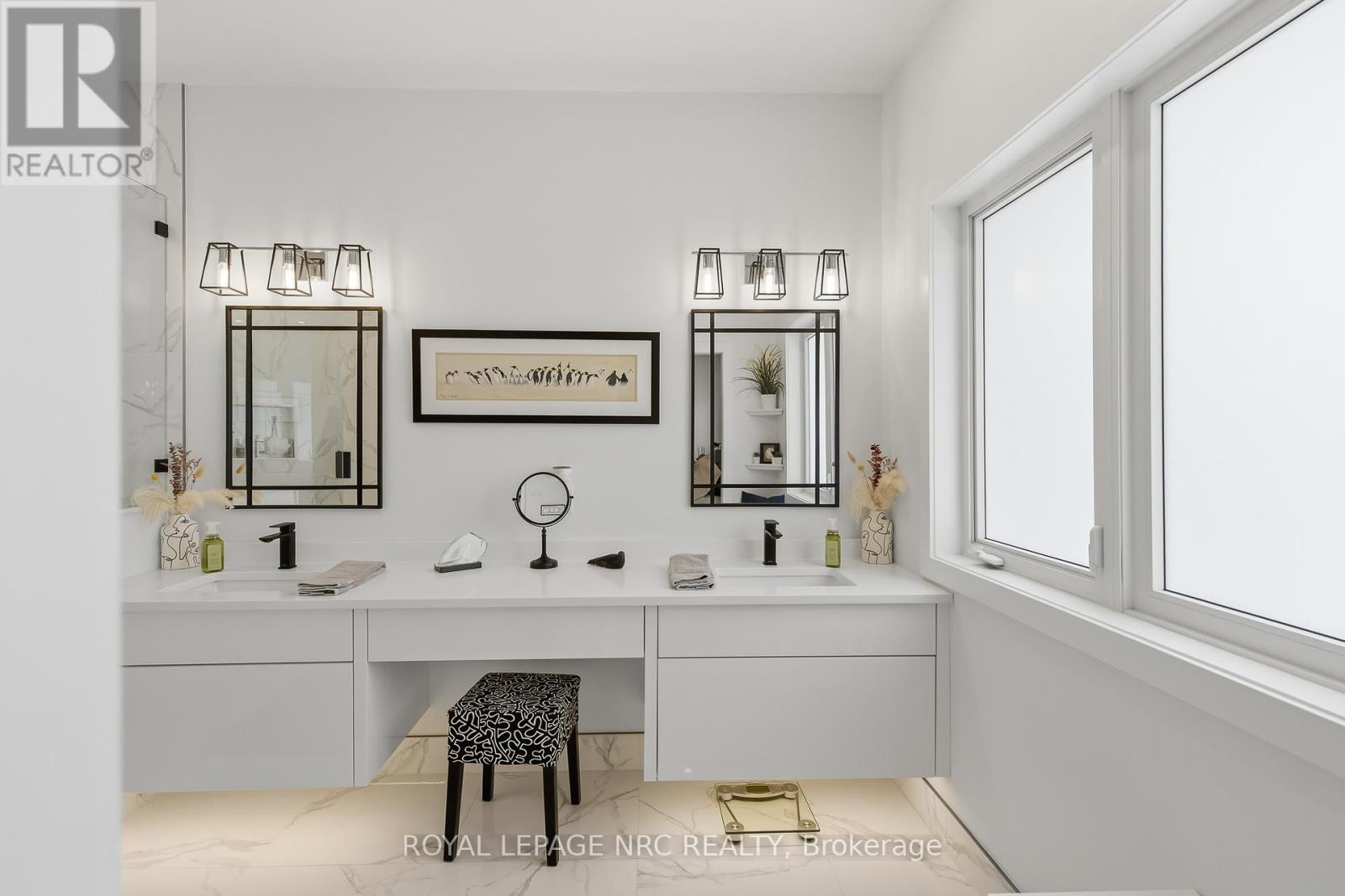 












165 COLBECK DRIVE

,
Welland (Coyle Creek),




Ontario
L3C7M1

