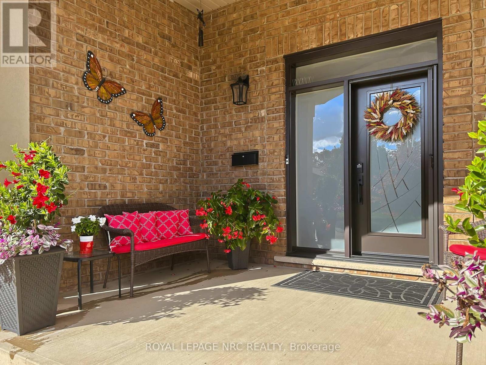 












165 COLBECK DRIVE

,
Welland (Coyle Creek),




Ontario
L3C7M1

