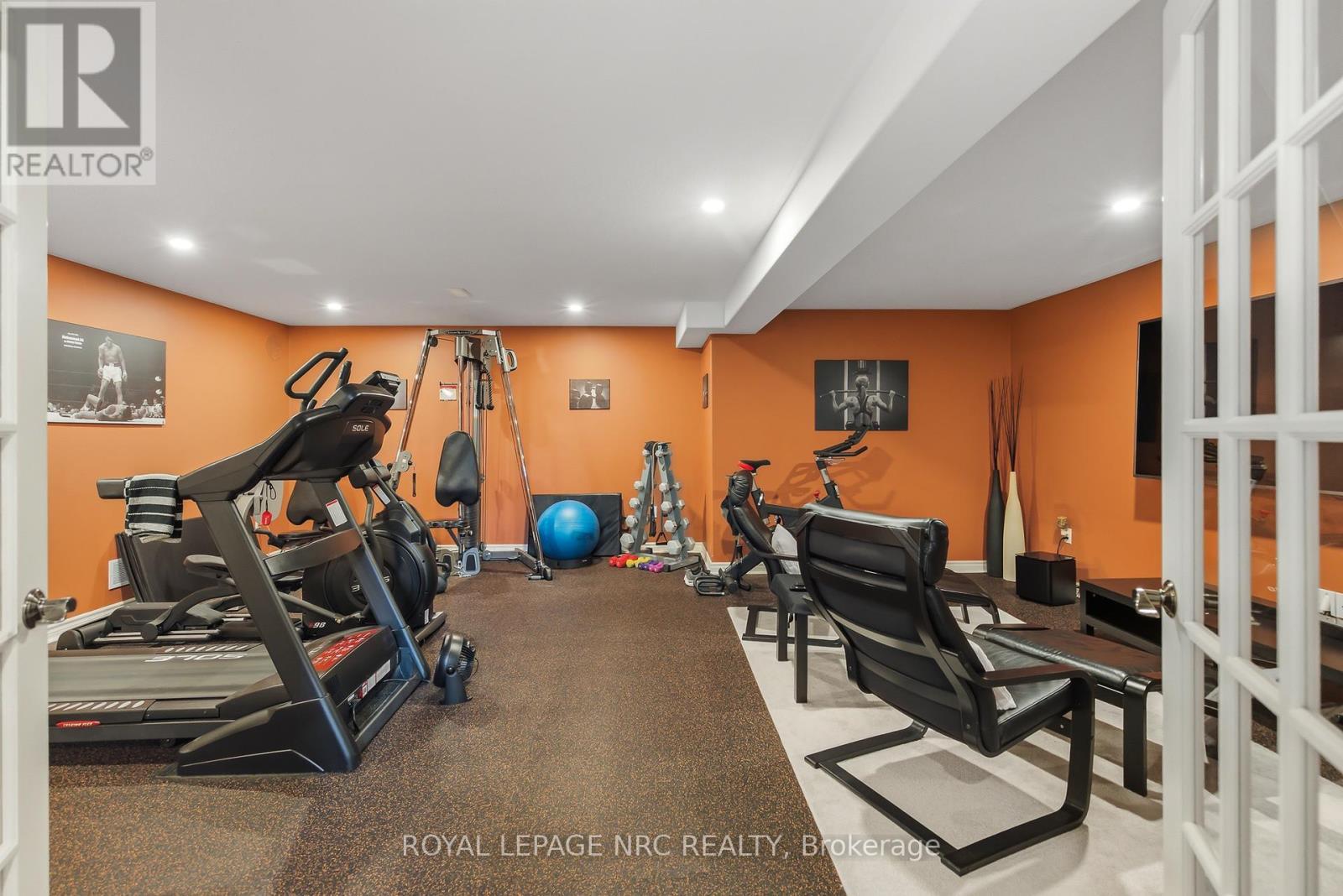 












165 COLBECK DRIVE

,
Welland (Coyle Creek),




Ontario
L3C7M1

