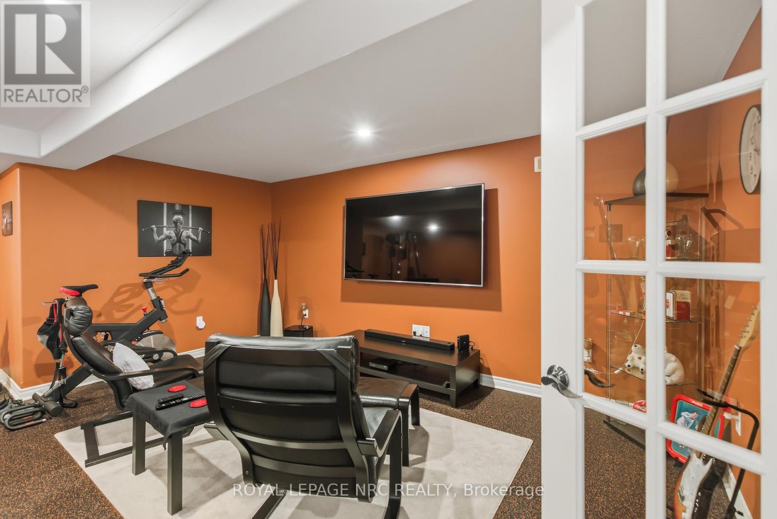 












165 COLBECK DRIVE

,
Welland (Coyle Creek),




Ontario
L3C7M1

