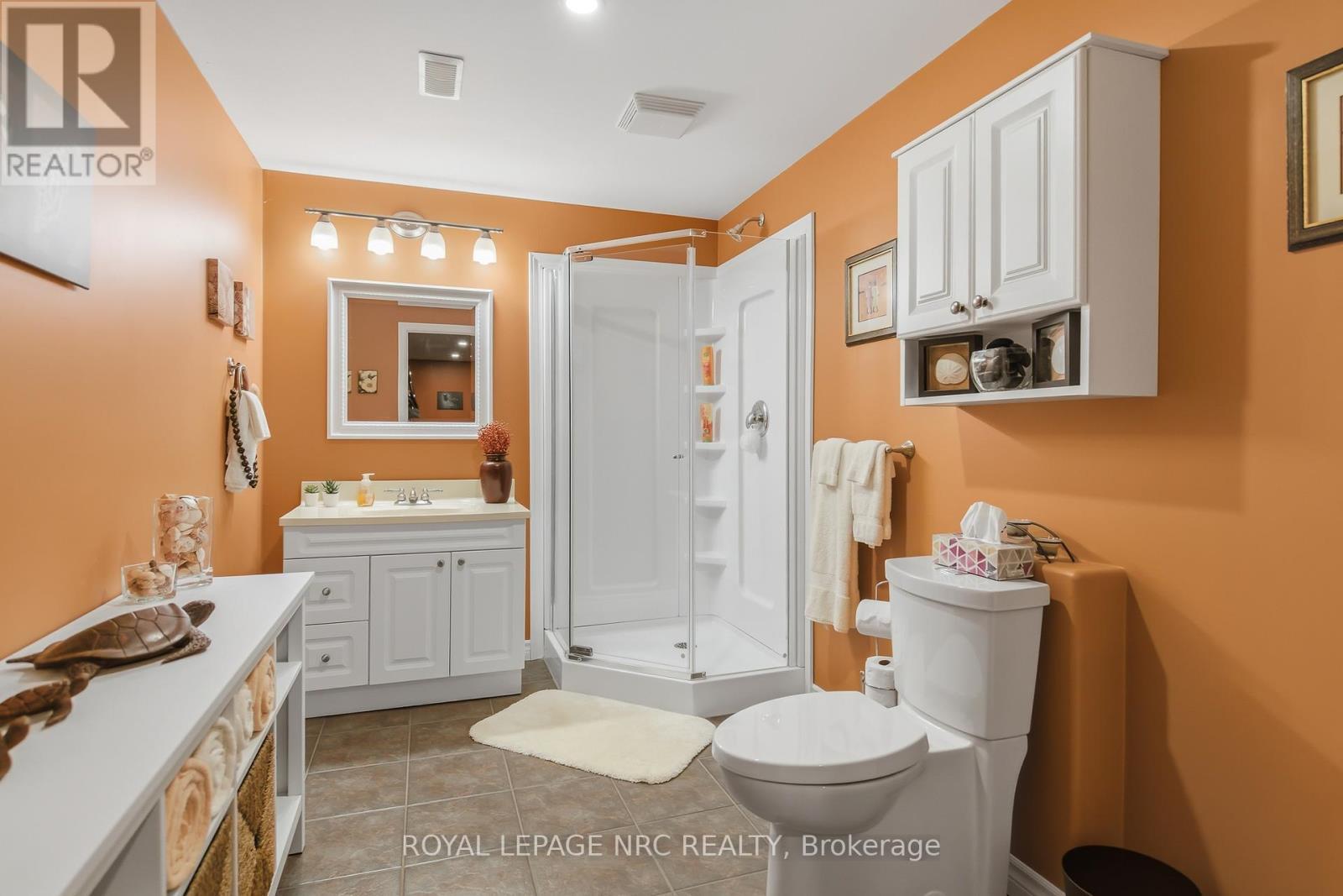 












165 COLBECK DRIVE

,
Welland (Coyle Creek),




Ontario
L3C7M1

