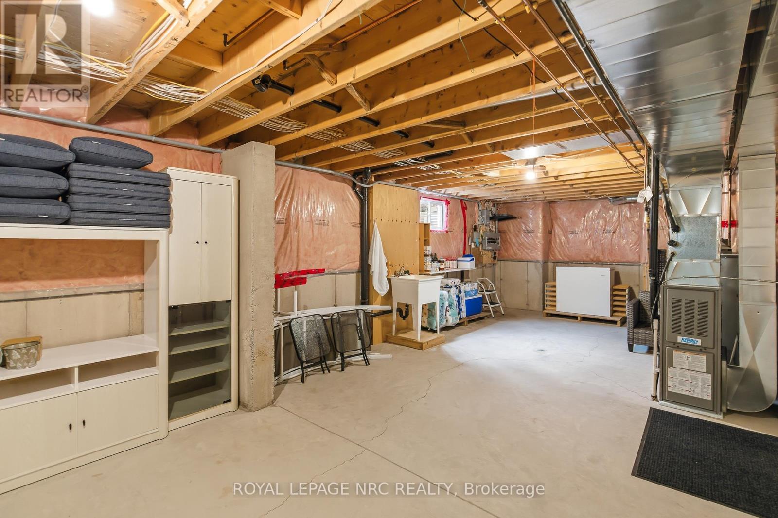 












165 COLBECK DRIVE

,
Welland (Coyle Creek),




Ontario
L3C7M1

