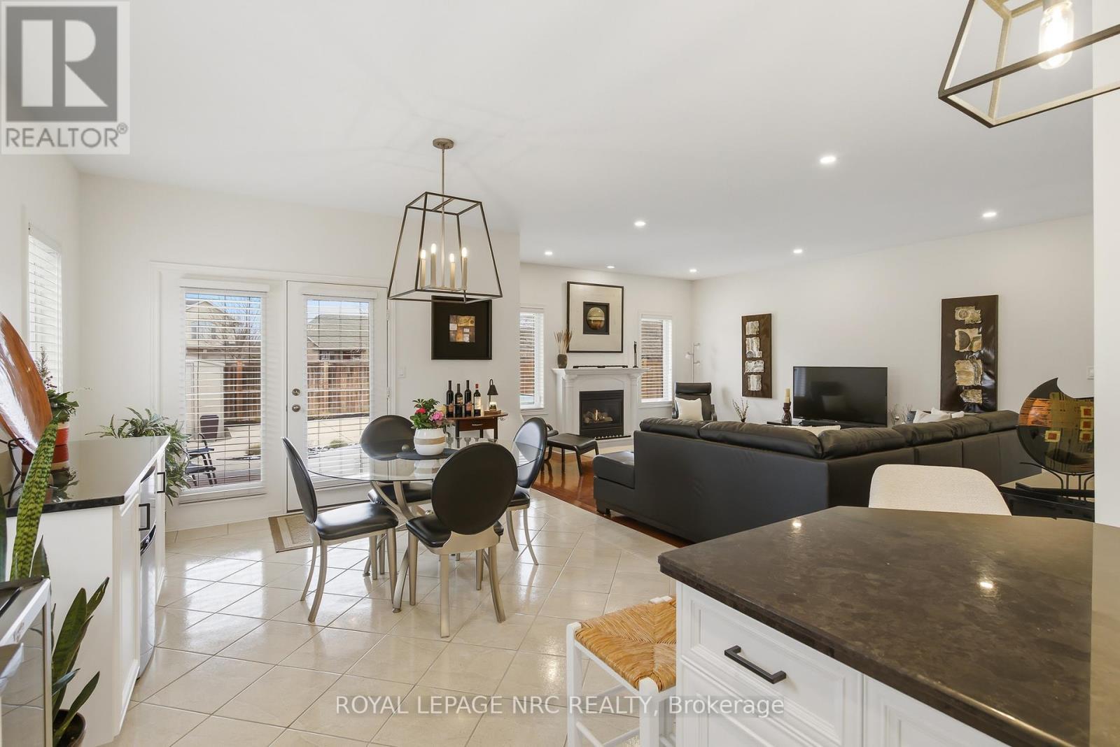 












165 COLBECK DRIVE

,
Welland (Coyle Creek),




Ontario
L3C7M1

