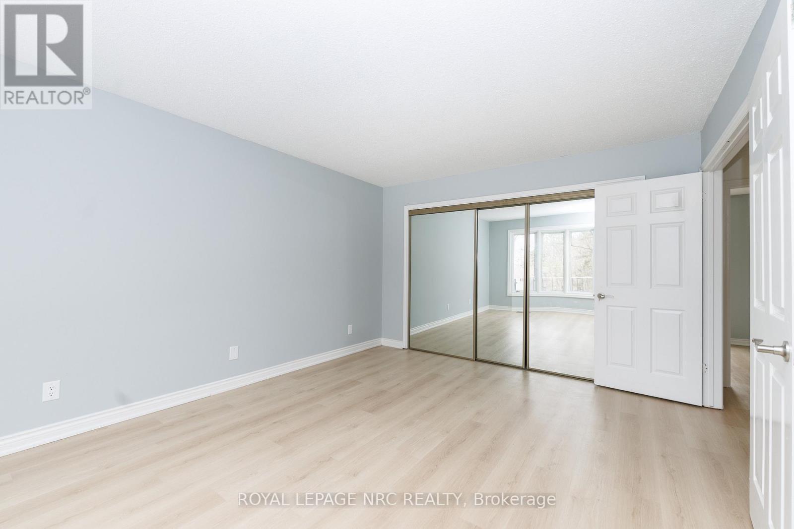 












61 TREMONT DRIVE

,
St. Catharines (Glendale/Glenridge),




Ontario
L2T3Y9

