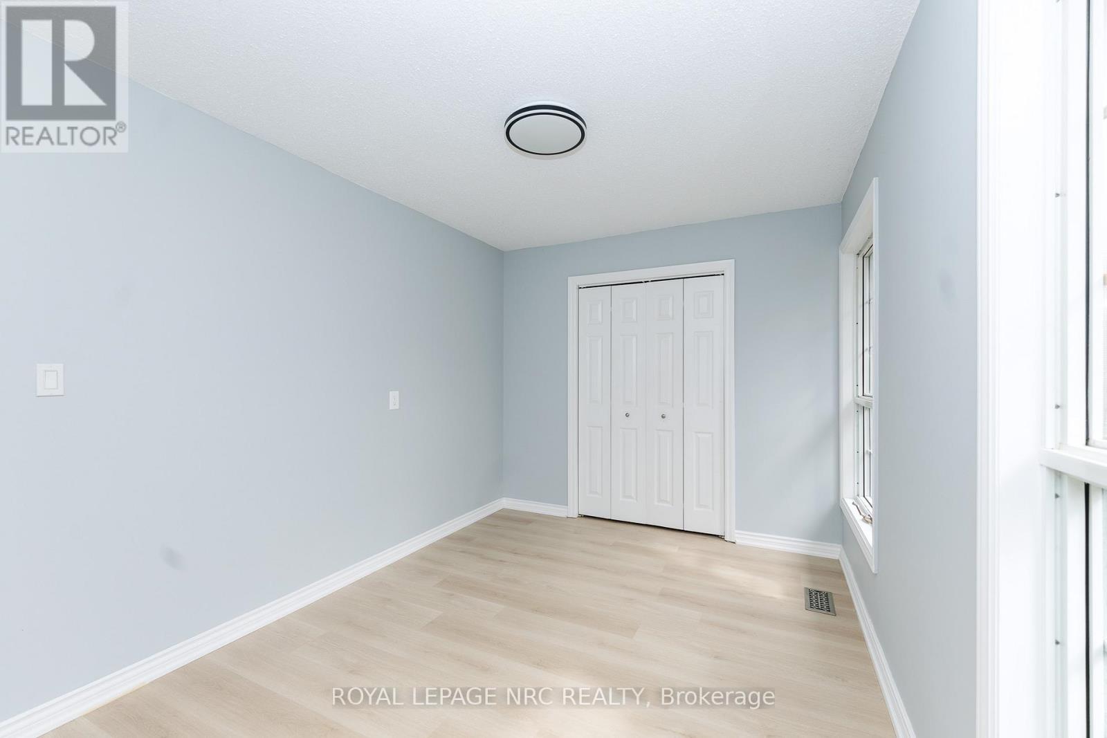 












61 TREMONT DRIVE

,
St. Catharines (Glendale/Glenridge),




Ontario
L2T3Y9

