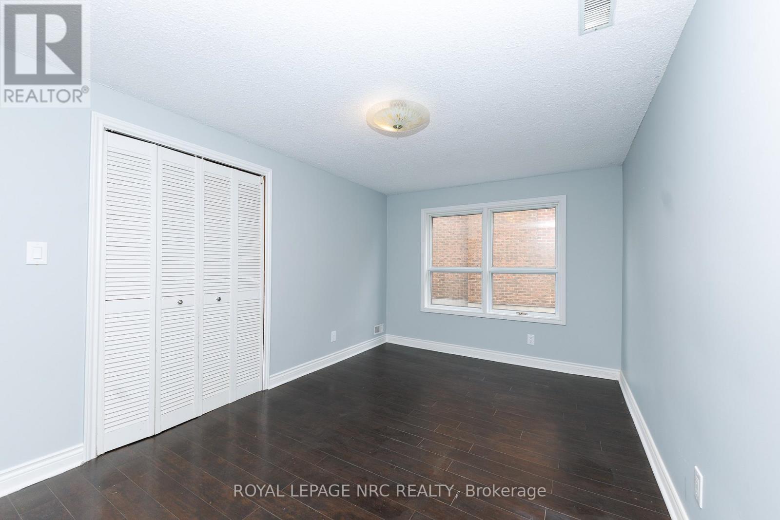 












61 TREMONT DRIVE

,
St. Catharines (Glendale/Glenridge),




Ontario
L2T3Y9

