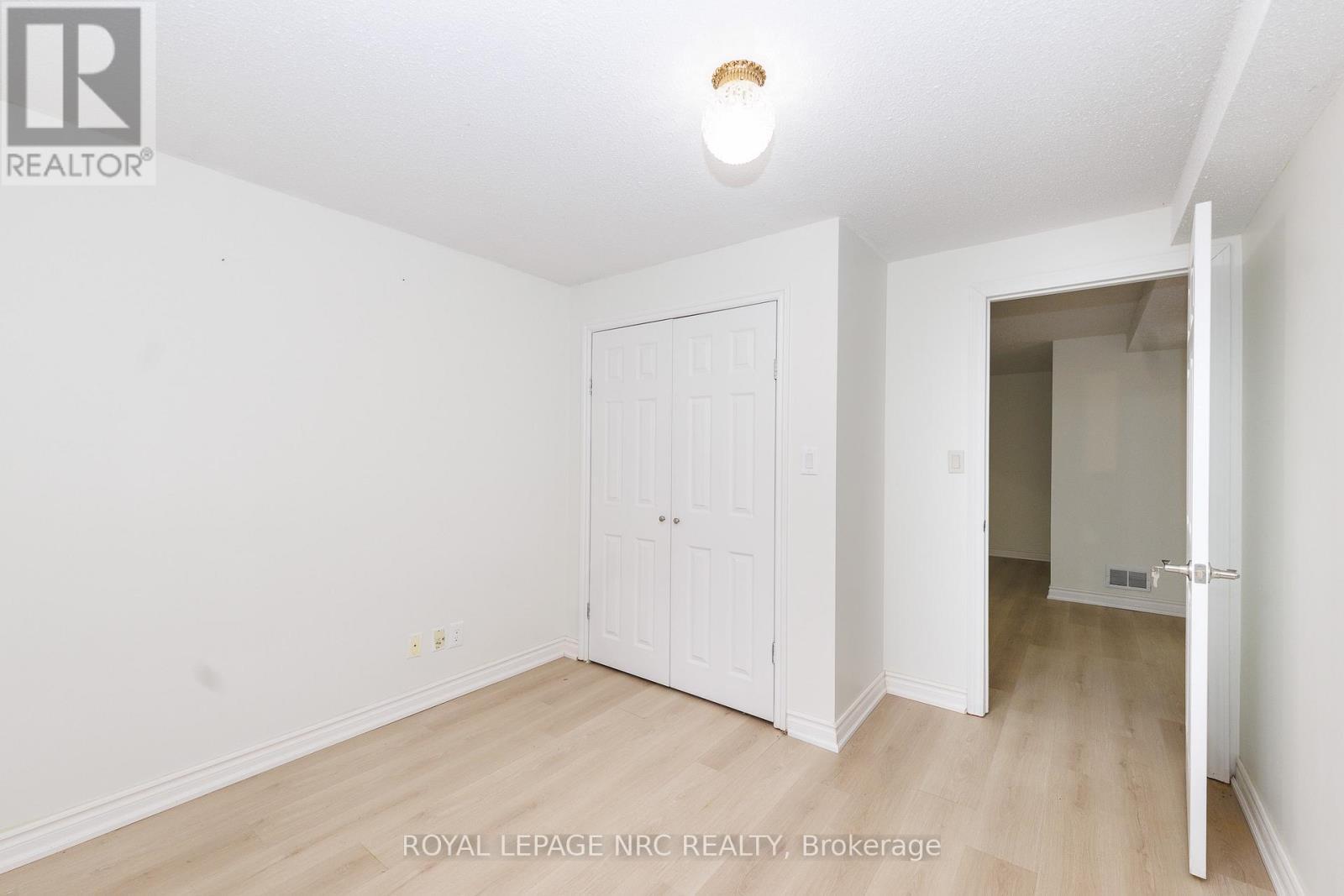 












61 TREMONT DRIVE

,
St. Catharines (Glendale/Glenridge),




Ontario
L2T3Y9

