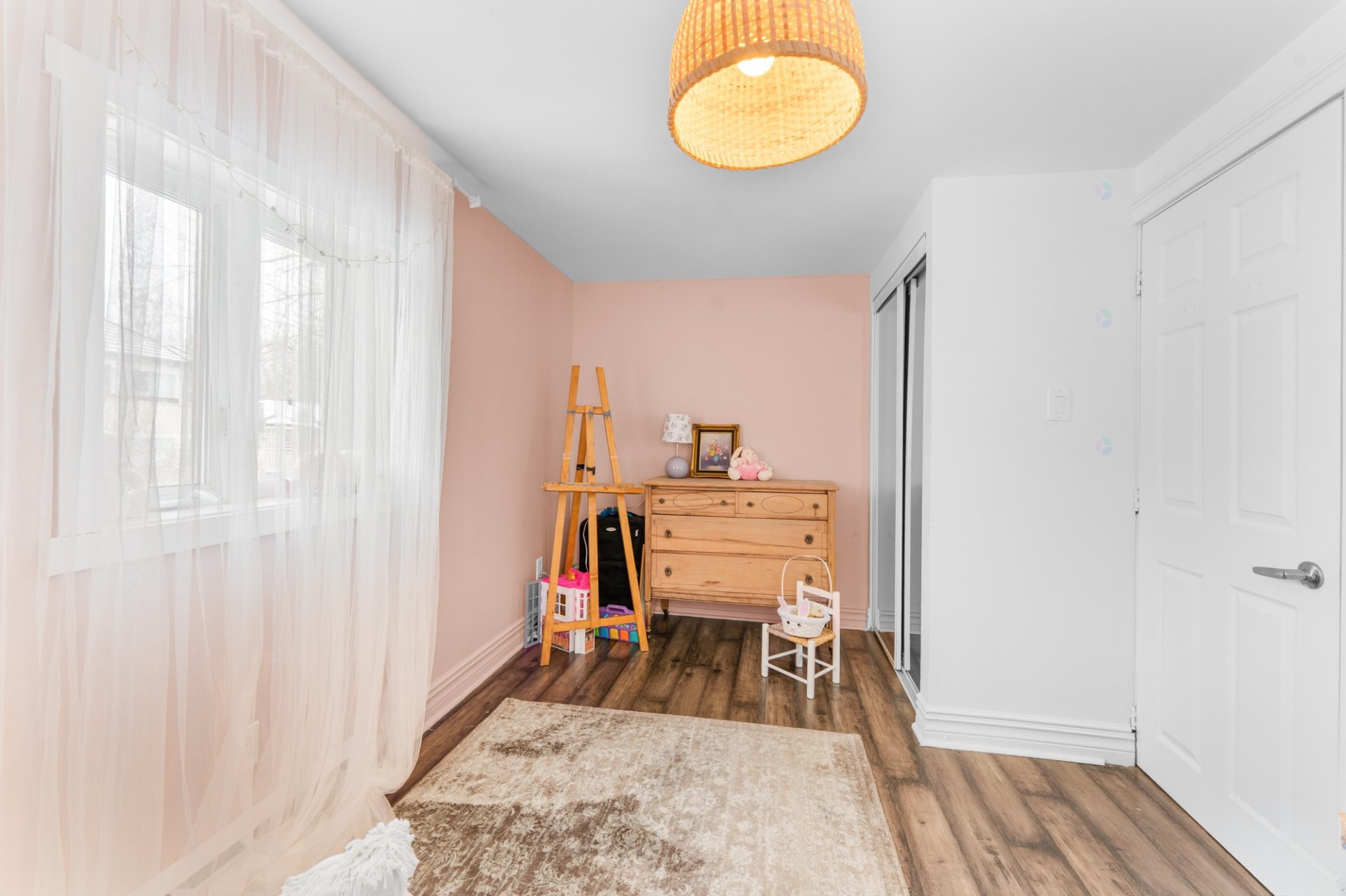 









20


Rue Létourneau

,
Laval (Sainte-Rose),




QC
H7L2E1

