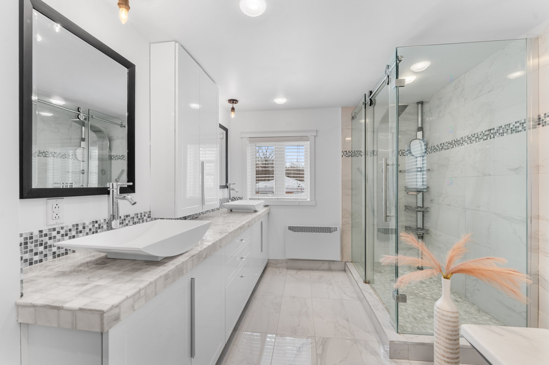 









20


Rue Létourneau

,
Laval (Sainte-Rose),




QC
H7L2E1

