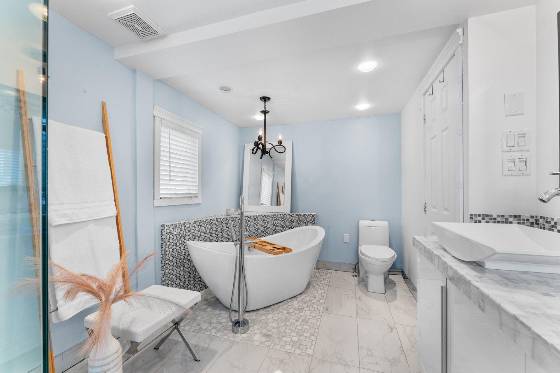 









20


Rue Létourneau

,
Laval (Sainte-Rose),




QC
H7L2E1

