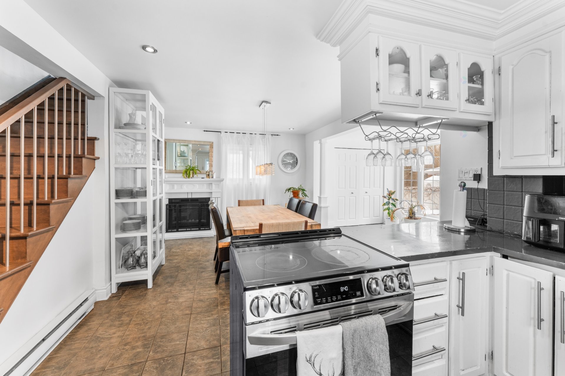 









20


Rue Létourneau

,
Laval (Sainte-Rose),




QC
H7L2E1

