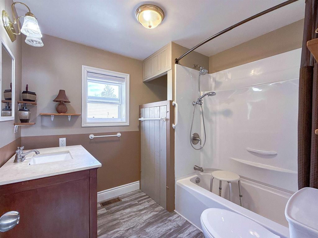 












27 Linkletter Estates

,
Summerside,




PE
C1N 4B2

