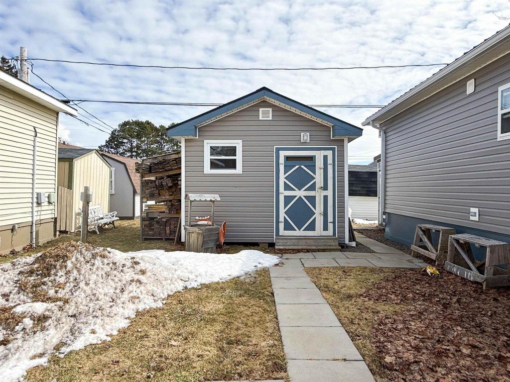 












27 Linkletter Estates

,
Summerside,




PE
C1N 4B2


