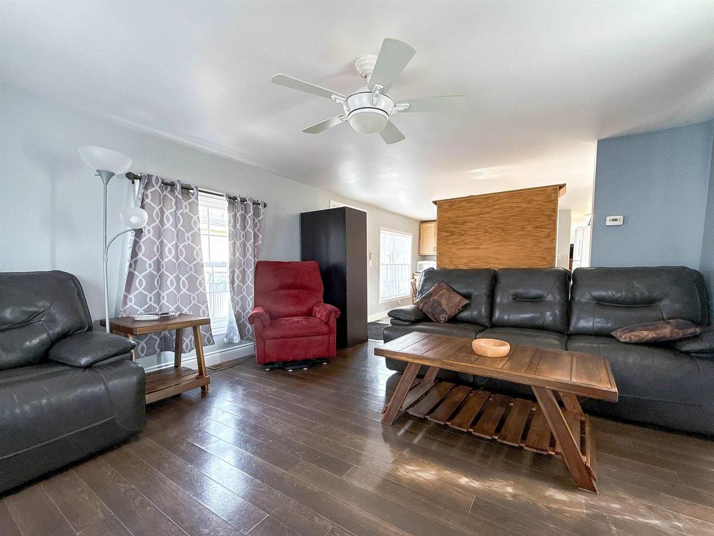 












27 Linkletter Estates

,
Summerside,




PE
C1N 4B2

