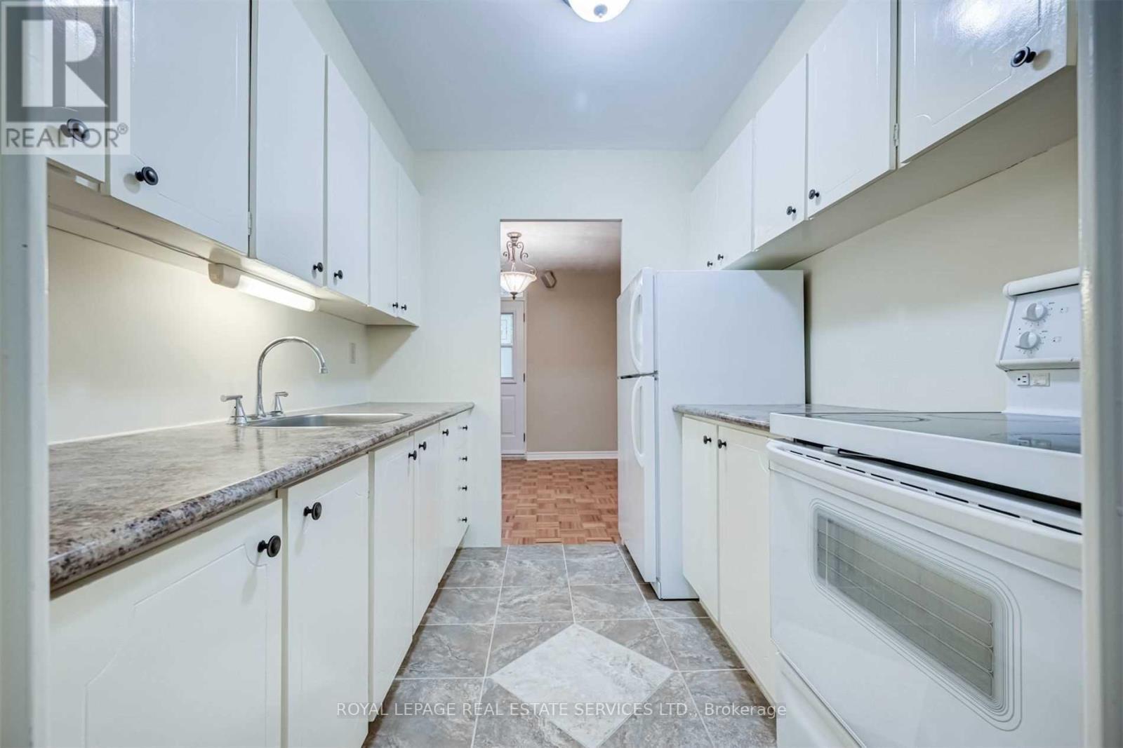 












106 - 100 COE HILL DRIVE

,
Toronto,




Ontario
M6S3E1

