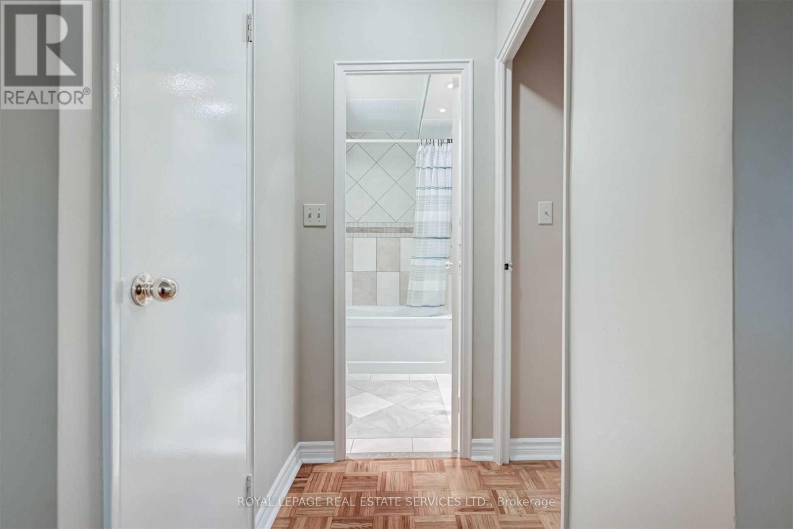 












106 - 100 COE HILL DRIVE

,
Toronto,




Ontario
M6S3E1

