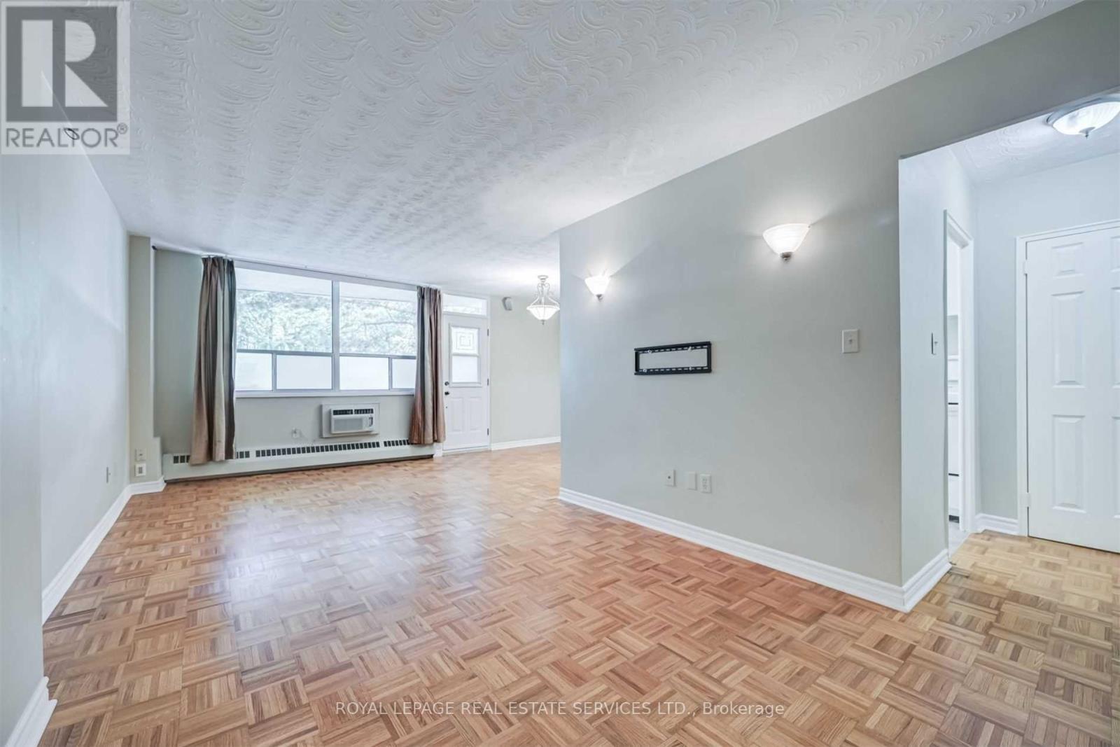 












106 - 100 COE HILL DRIVE

,
Toronto,




Ontario
M6S3E1

