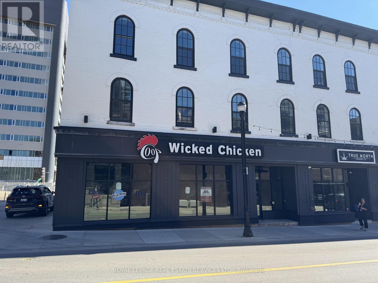












1 QUEEN STREET N

,
Kitchener,




Ontario
N2H2G7

