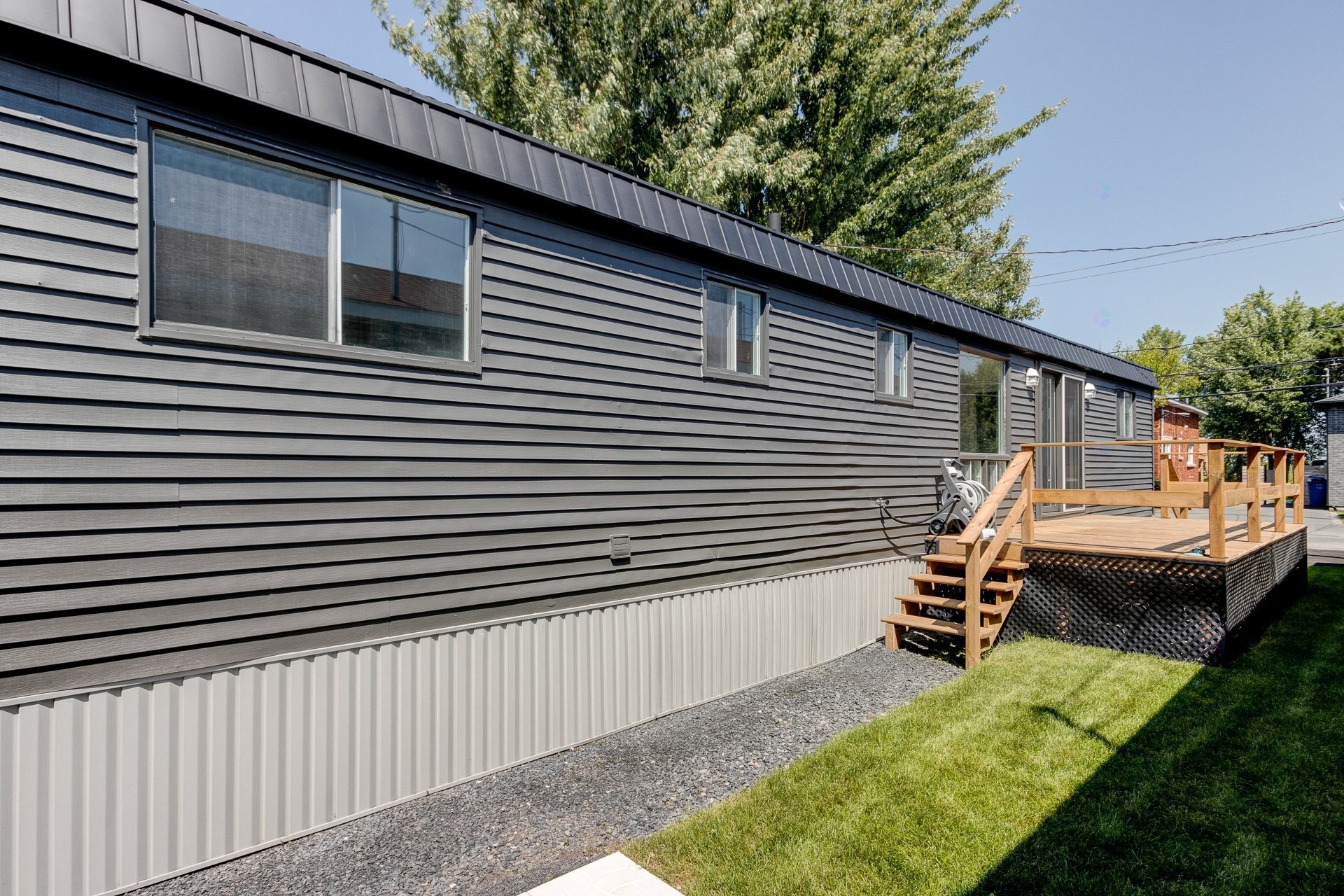 









5300


Rue Bachand

, 14,
Longueuil (Saint-Hubert),




QC
J3Y0X8

