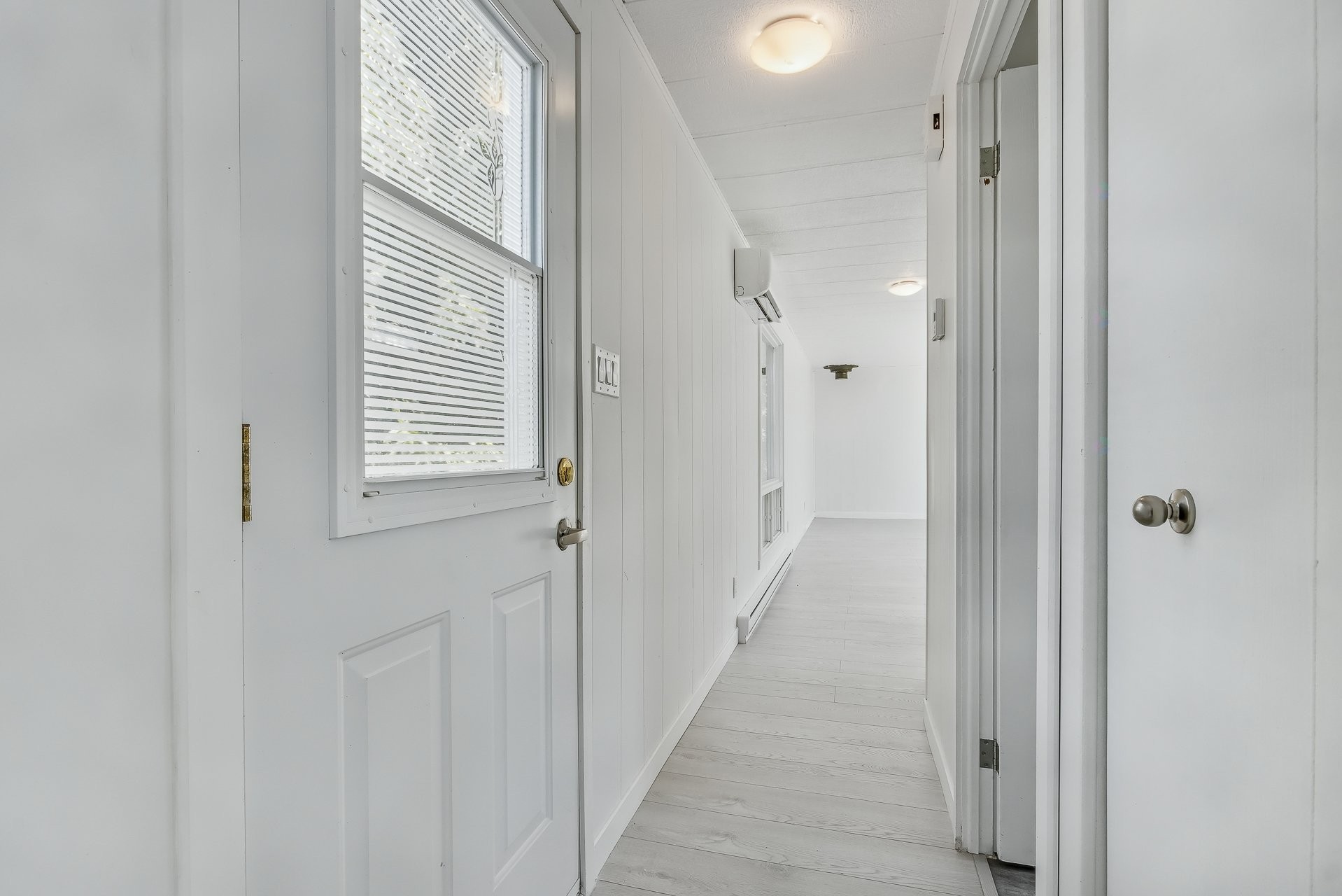 









5300


Rue Bachand

, 14,
Longueuil (Saint-Hubert),




QC
J3Y0X8


