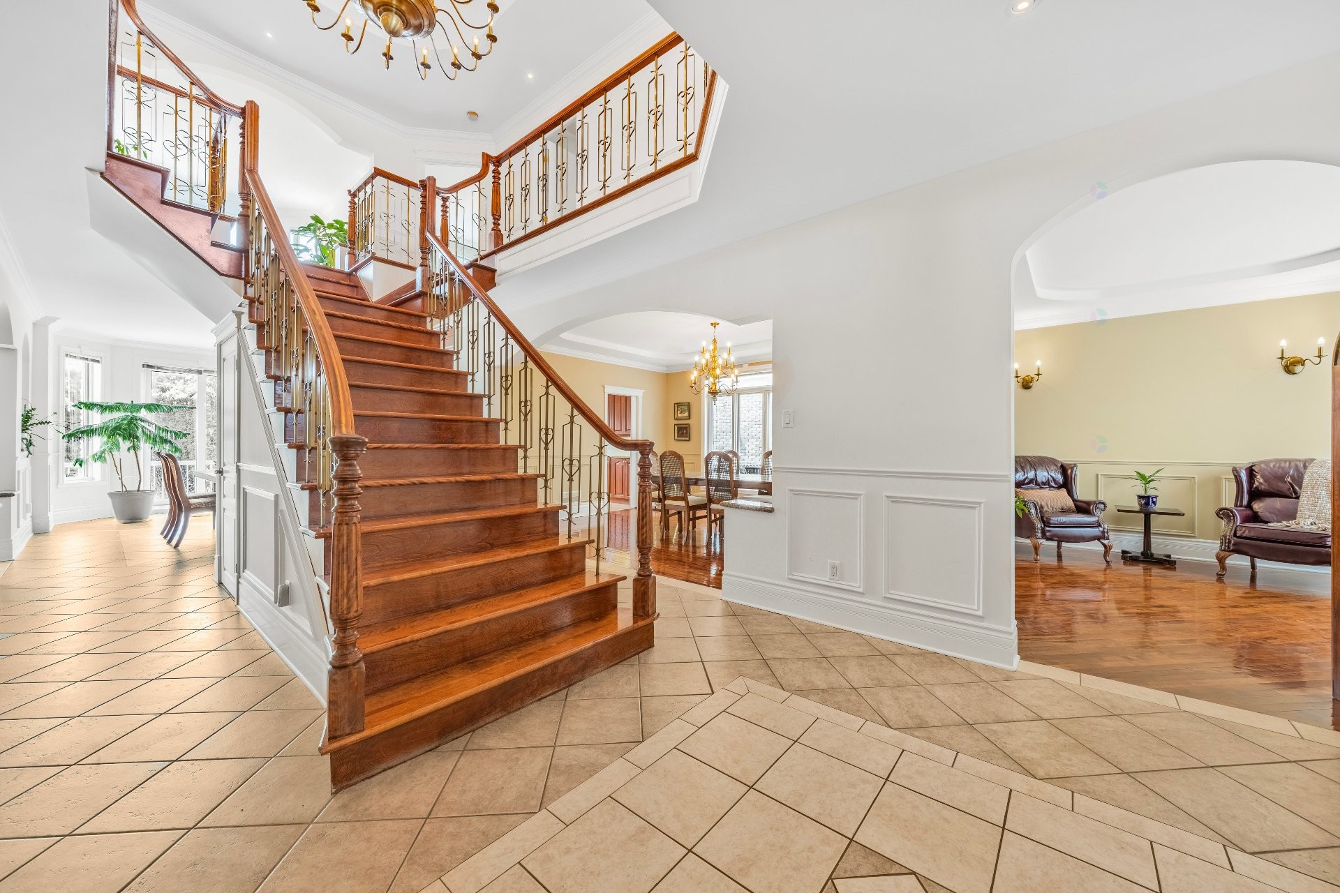 









3402


Av. des Ambassadeurs

,
Laval (Duvernay),




QC
H7E5M3

