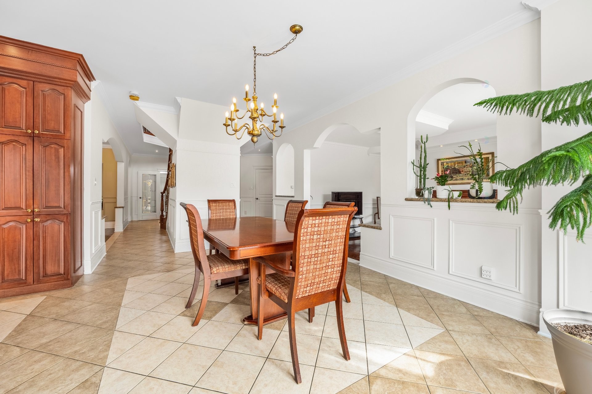 









3402


Av. des Ambassadeurs

,
Laval (Duvernay),




QC
H7E5M3

