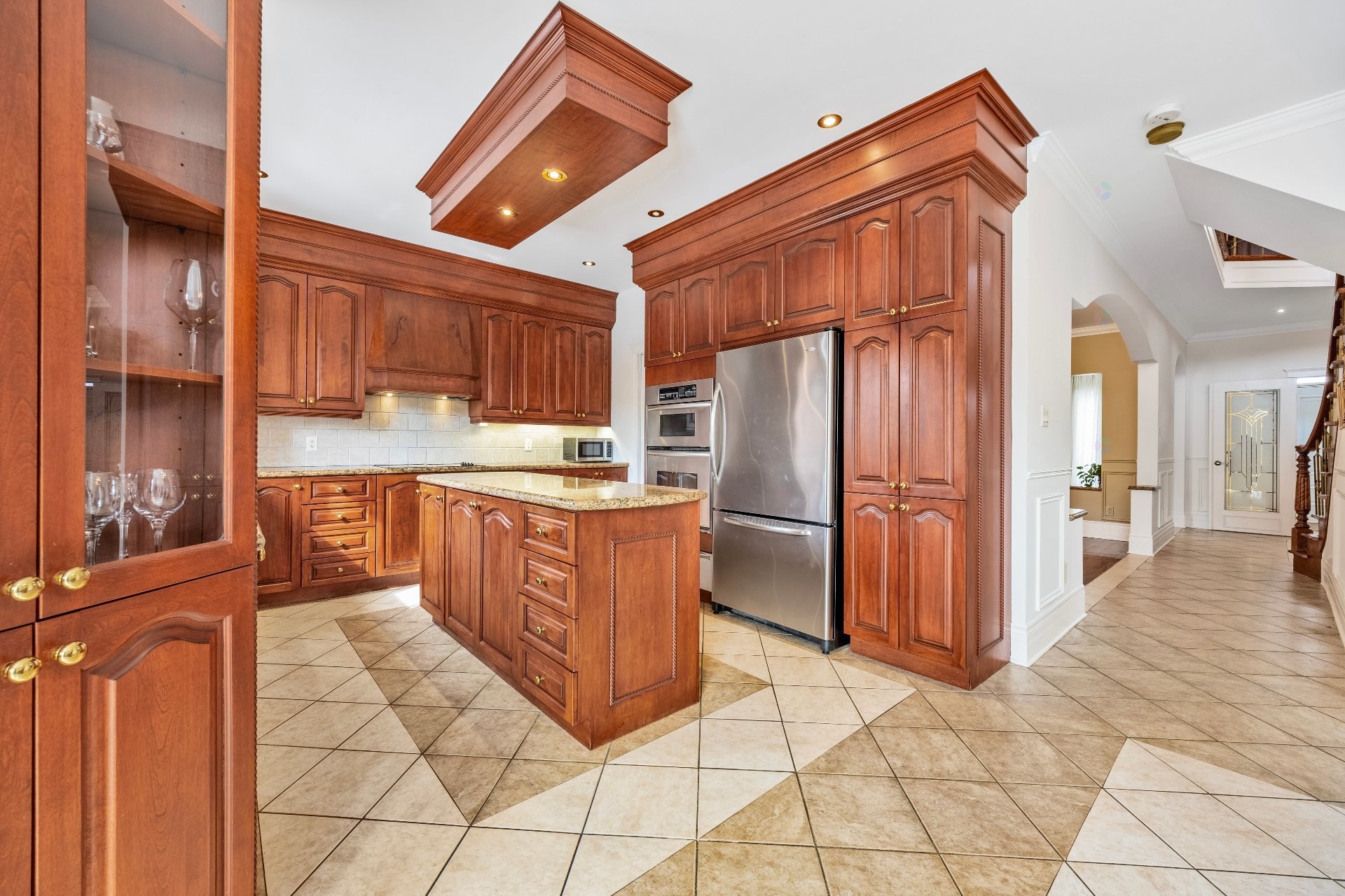 









3402


Av. des Ambassadeurs

,
Laval (Duvernay),




QC
H7E5M3

