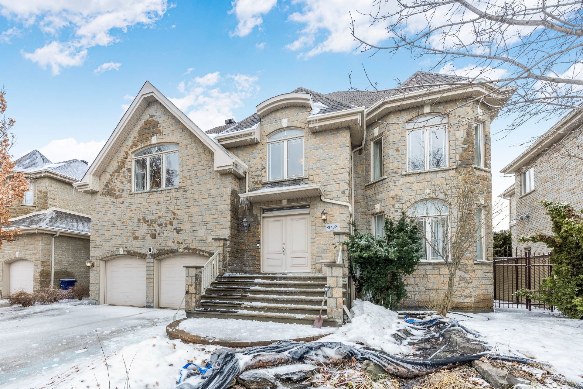 









3402


Av. des Ambassadeurs

,
Laval (Duvernay),




QC
H7E5M3

