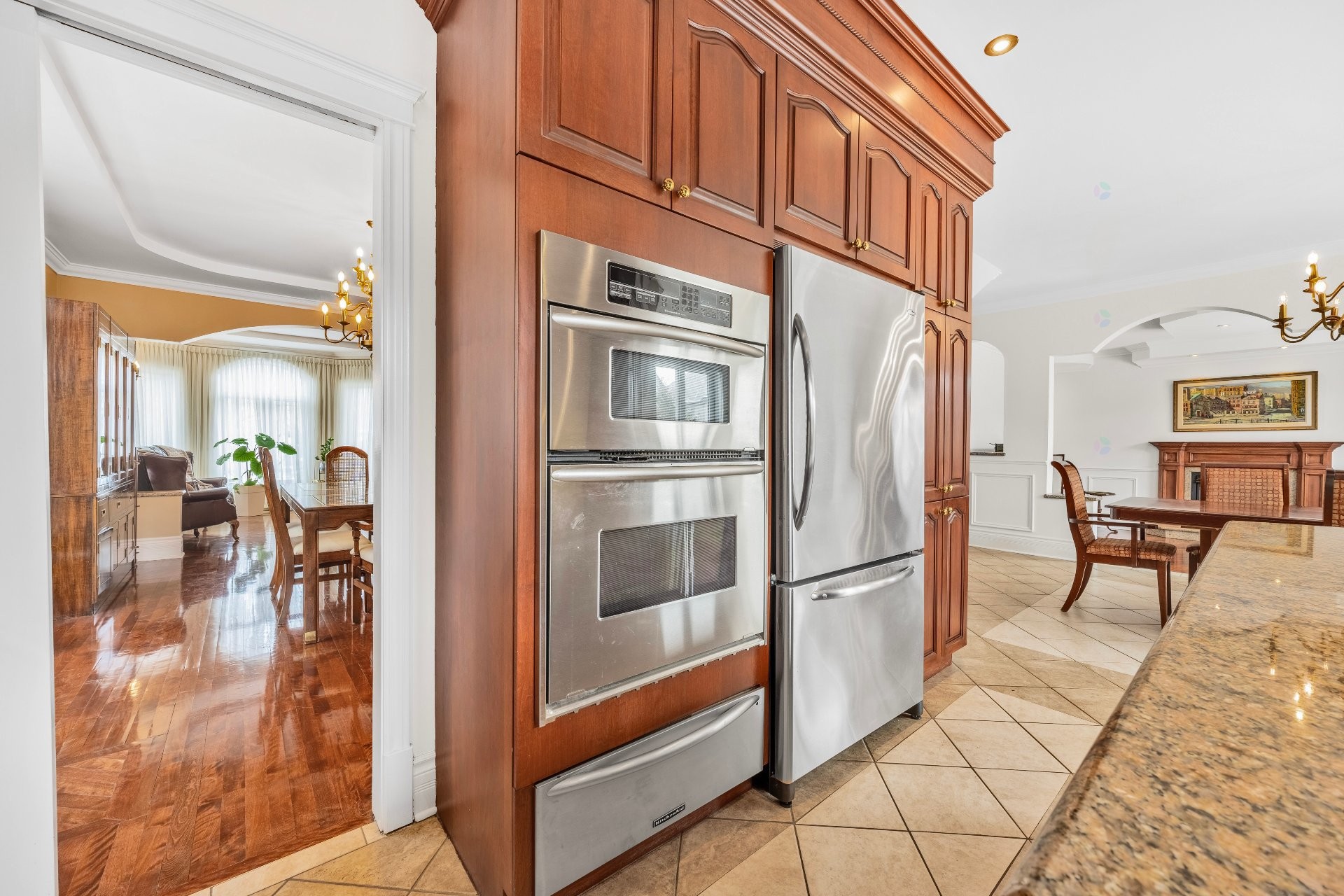 









3402


Av. des Ambassadeurs

,
Laval (Duvernay),




QC
H7E5M3

