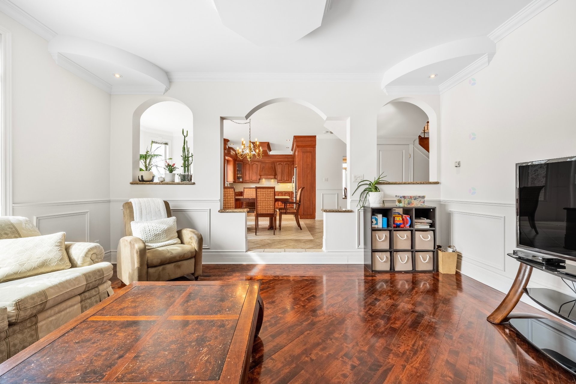 









3402


Av. des Ambassadeurs

,
Laval (Duvernay),




QC
H7E5M3

