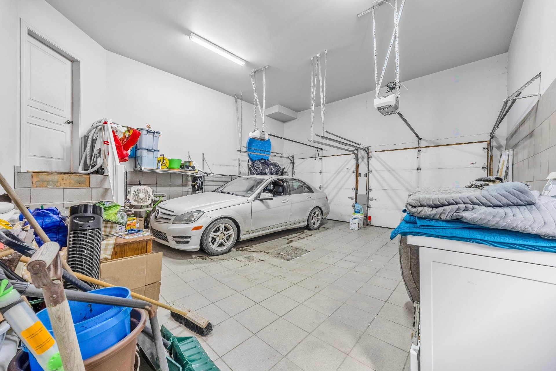 









3402


Av. des Ambassadeurs

,
Laval (Duvernay),




QC
H7E5M3

