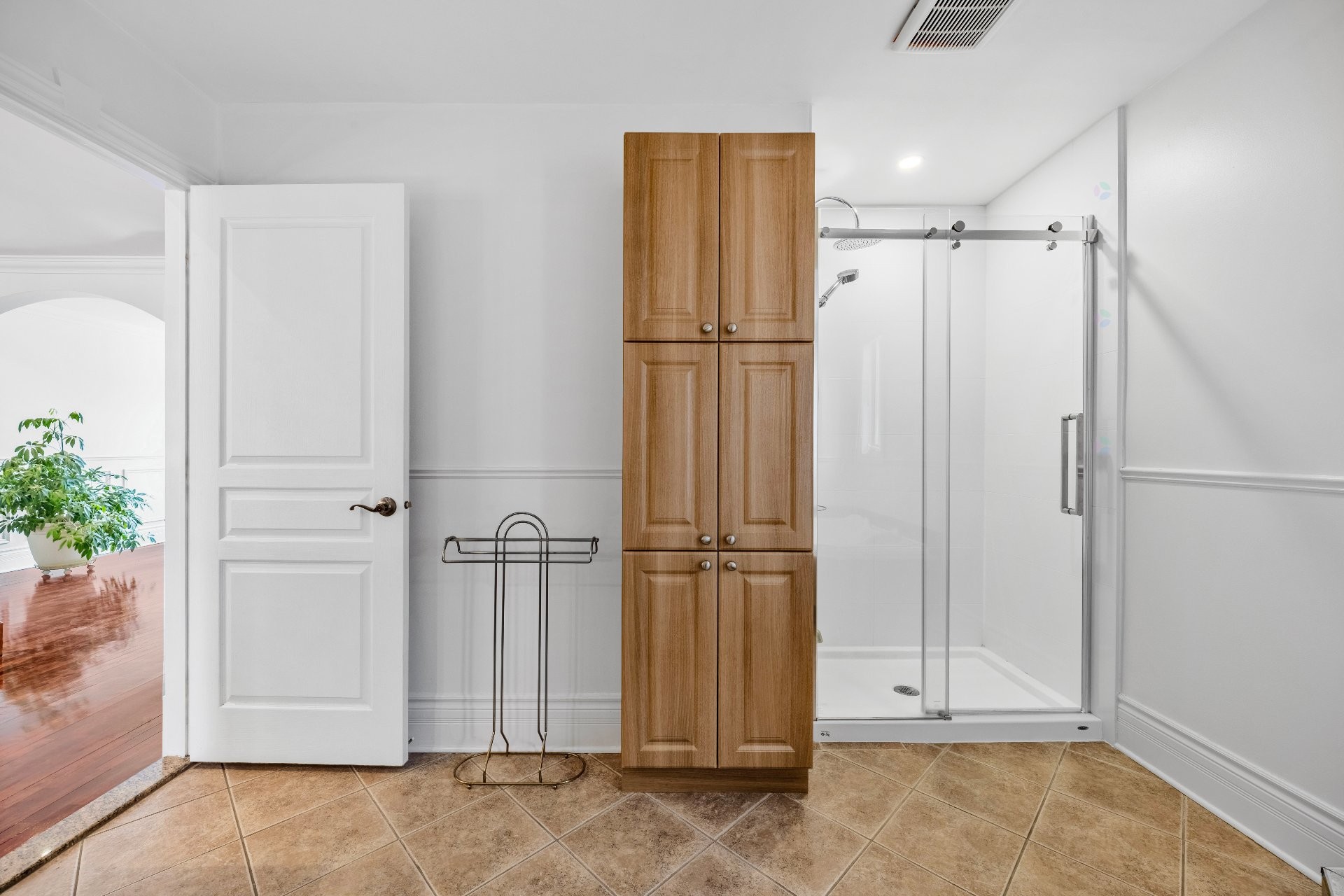 









3402


Av. des Ambassadeurs

,
Laval (Duvernay),




QC
H7E5M3

