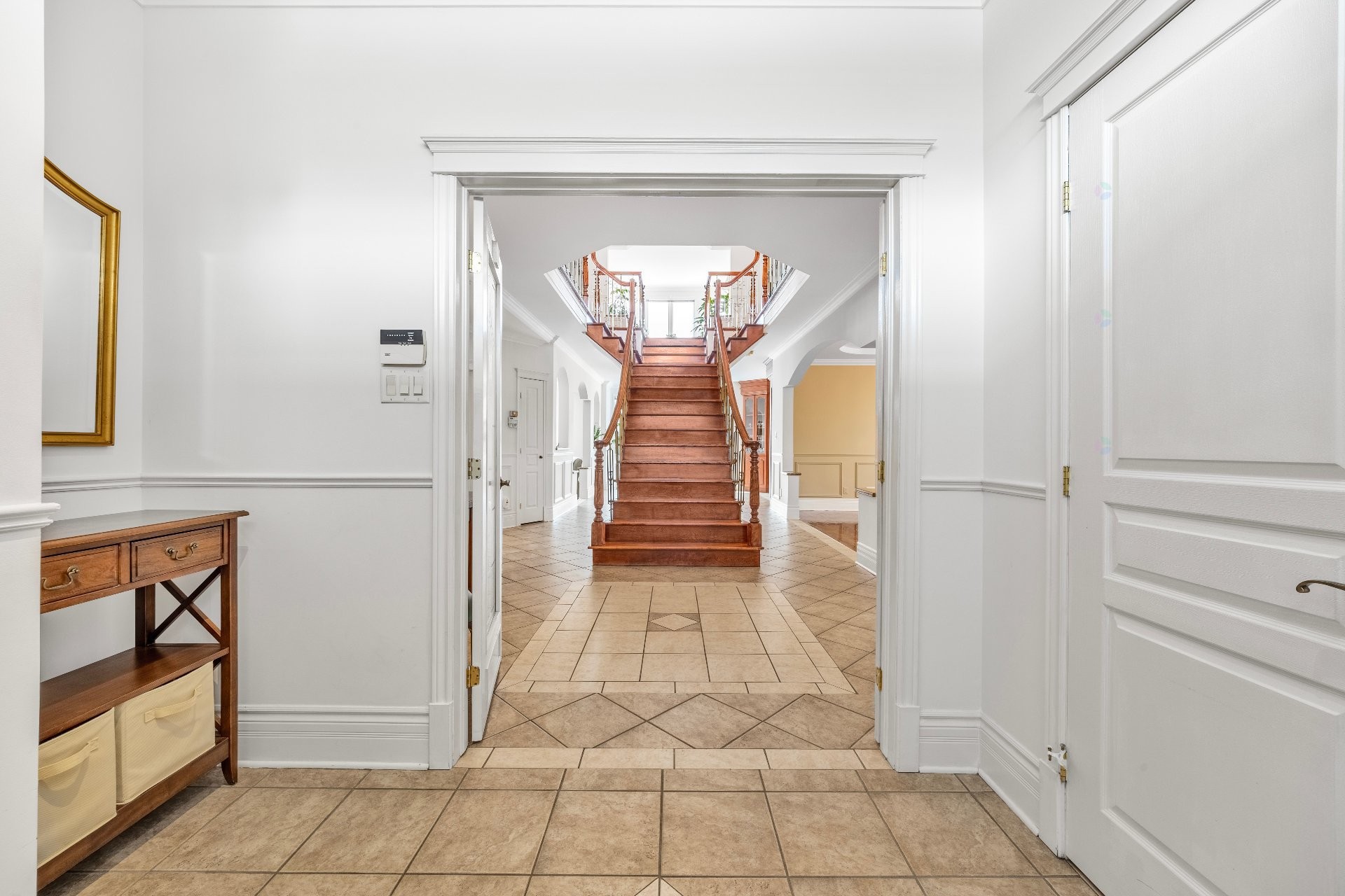 









3402


Av. des Ambassadeurs

,
Laval (Duvernay),




QC
H7E5M3

