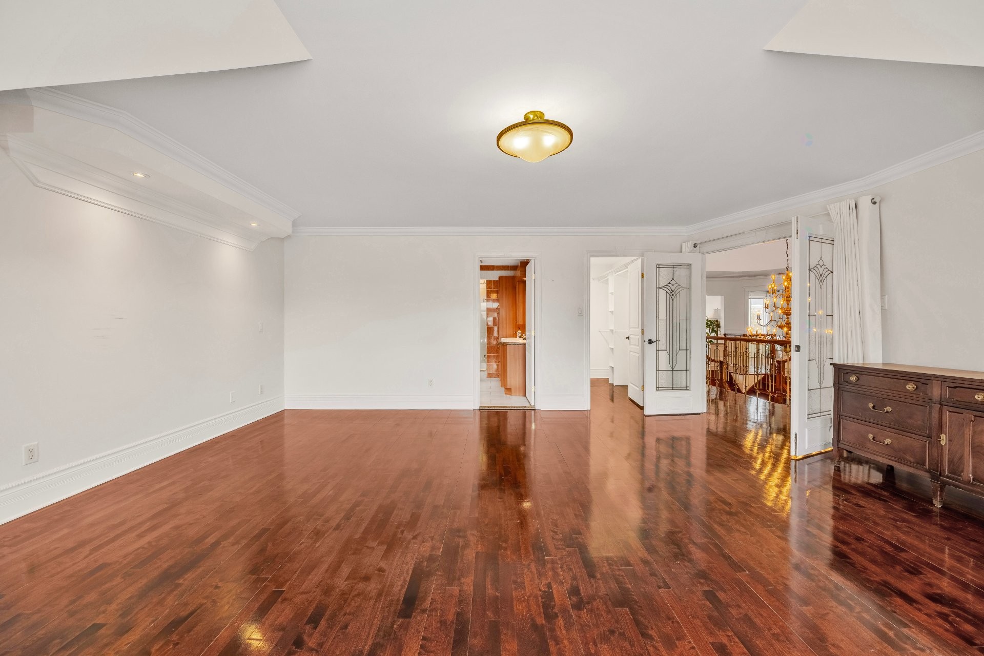 









3402


Av. des Ambassadeurs

,
Laval (Duvernay),




QC
H7E5M3


