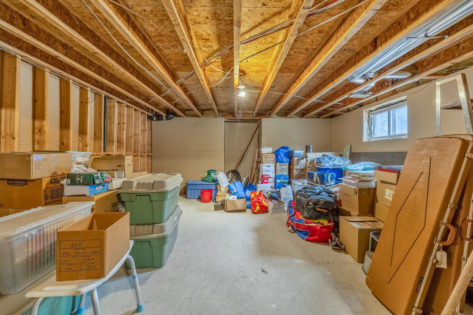 









3402


Av. des Ambassadeurs

,
Laval (Duvernay),




QC
H7E5M3

