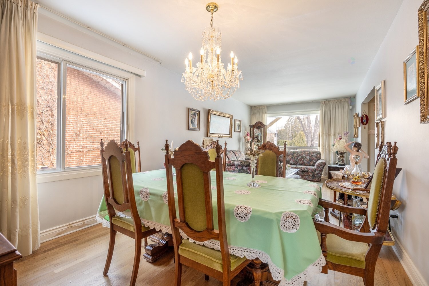 









3350


Rue Limoges

,
Montréal (Saint-Laurent),




QC
H4K1Y1

