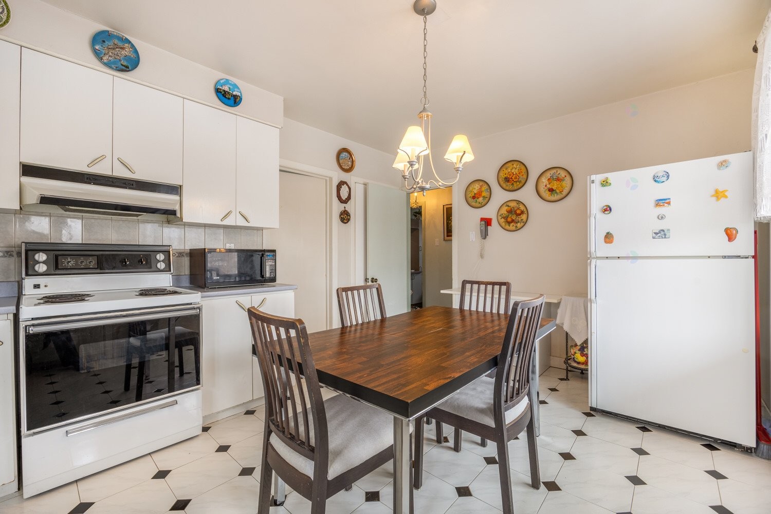 









3350


Rue Limoges

,
Montréal (Saint-Laurent),




QC
H4K1Y1

