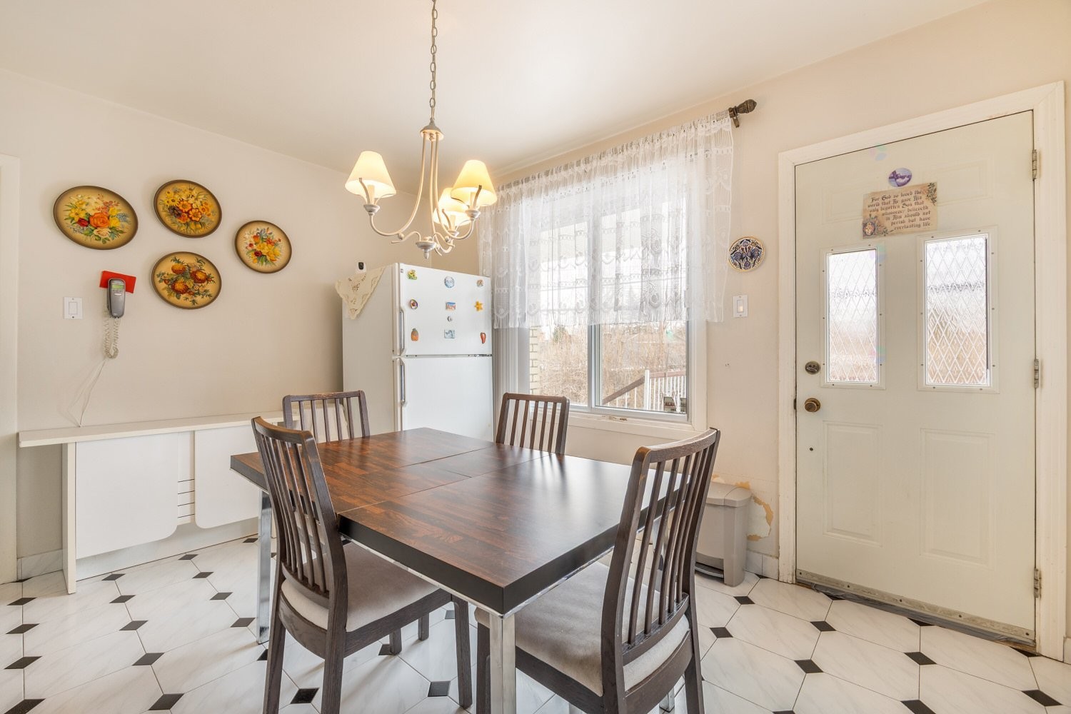 









3350


Rue Limoges

,
Montréal (Saint-Laurent),




QC
H4K1Y1

