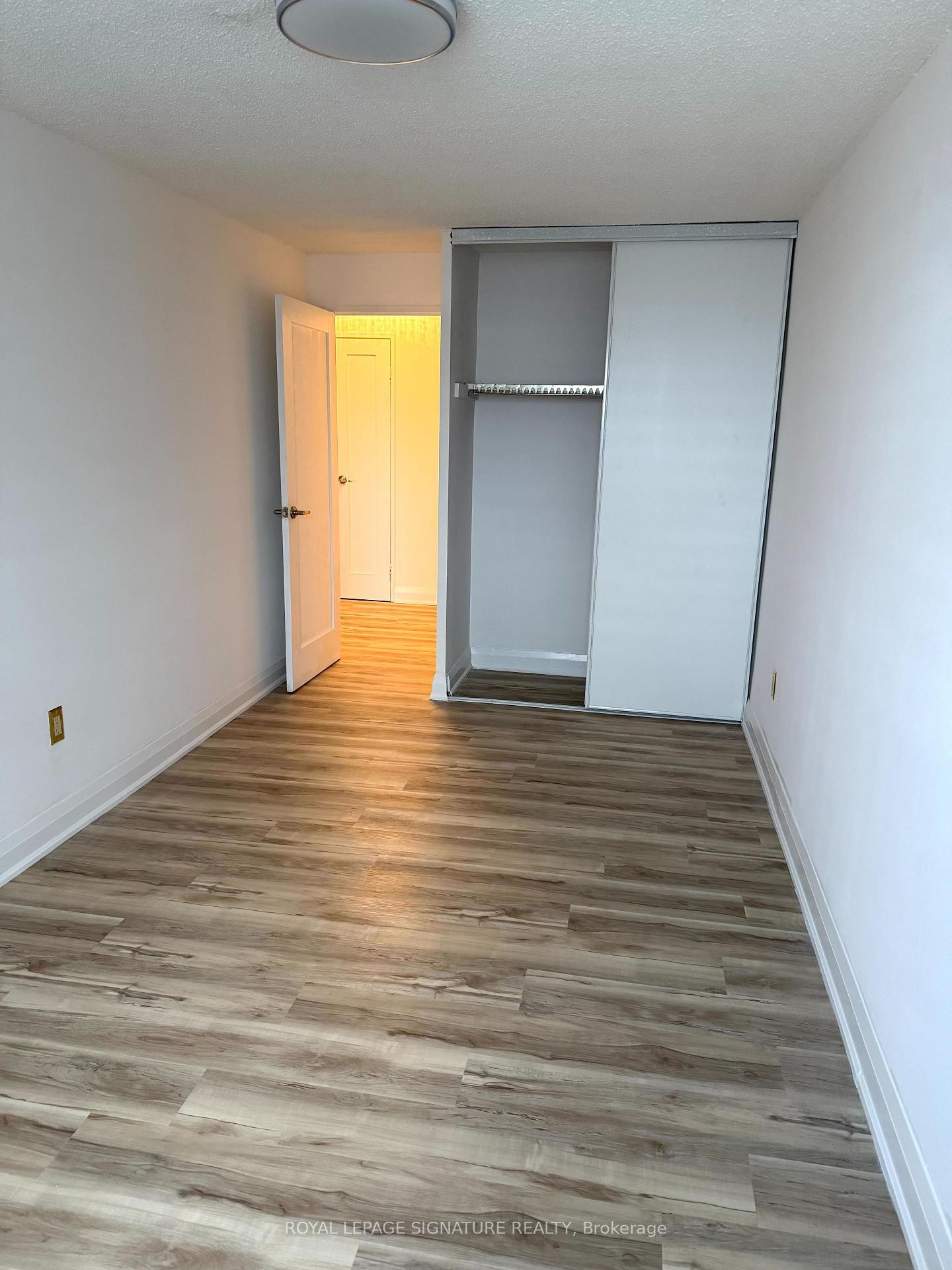 









270


Palmdale

Drive, 1503,
Toronto,




ON
M1T 3N8

