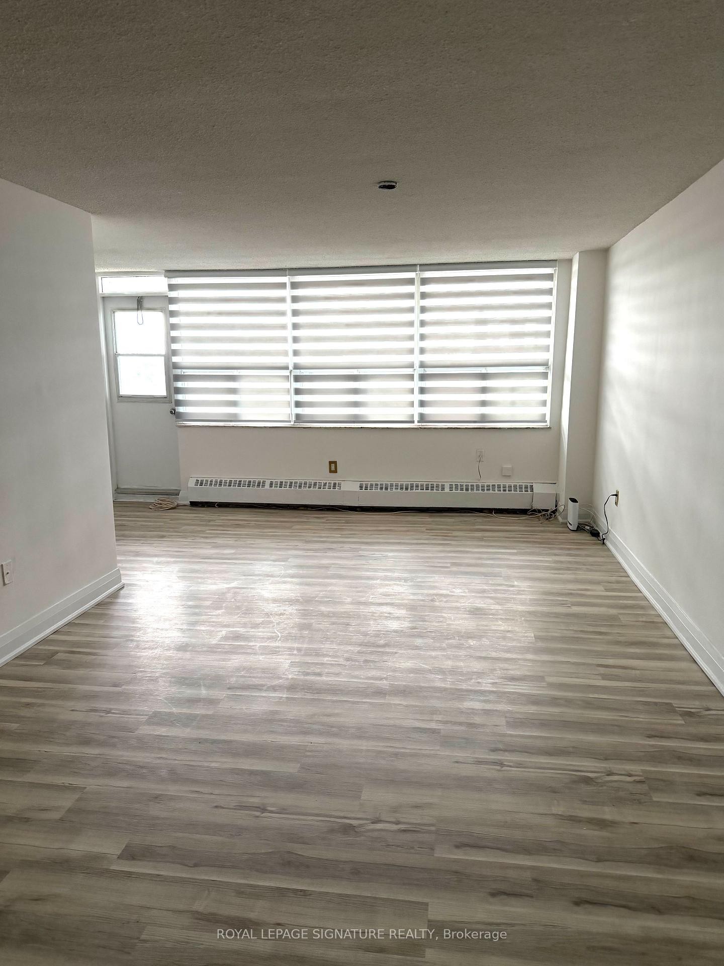 









270


Palmdale

Drive, 1503,
Toronto,




ON
M1T 3N8

