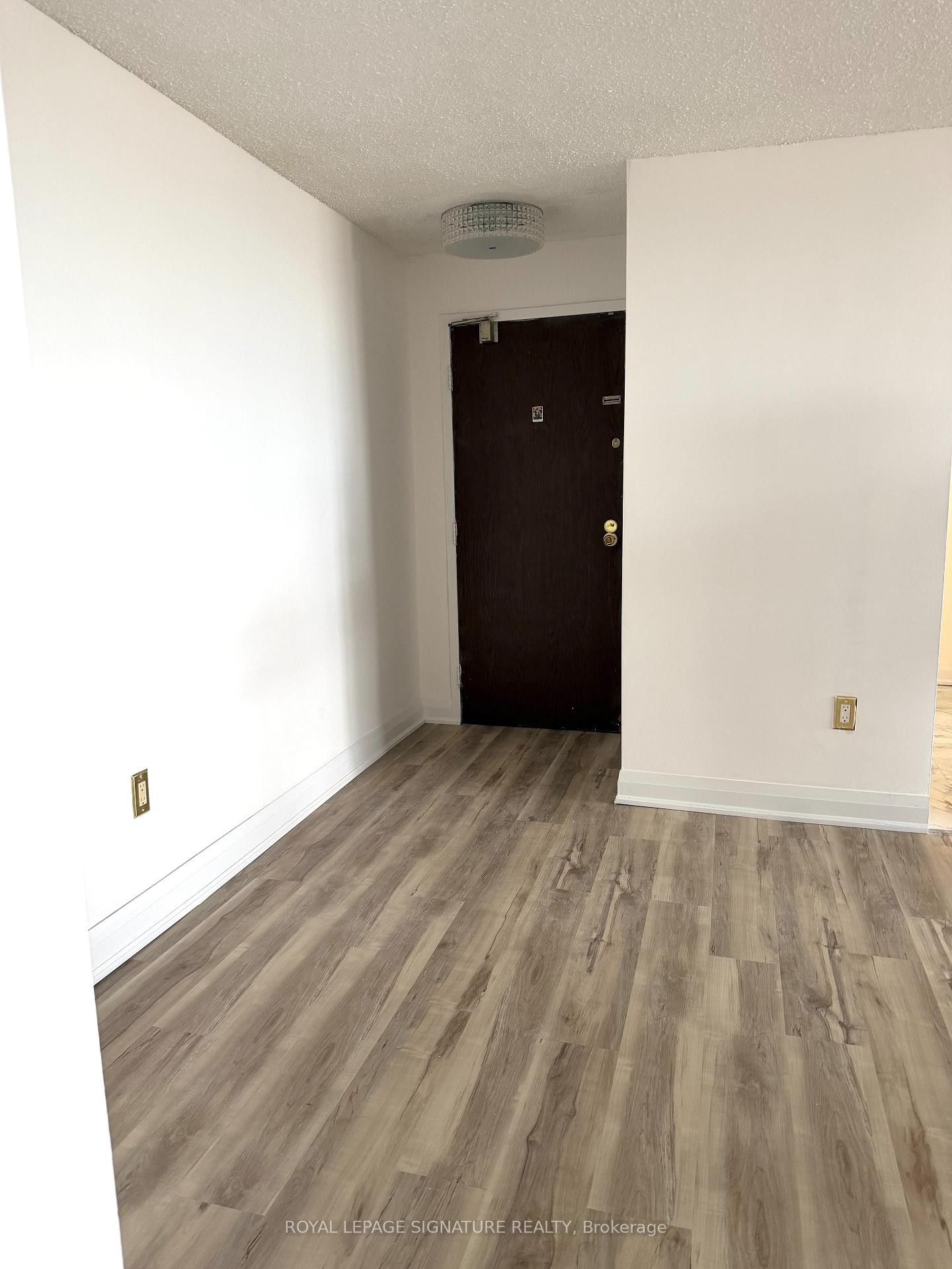 









270


Palmdale

Drive, 1503,
Toronto,




ON
M1T 3N8

