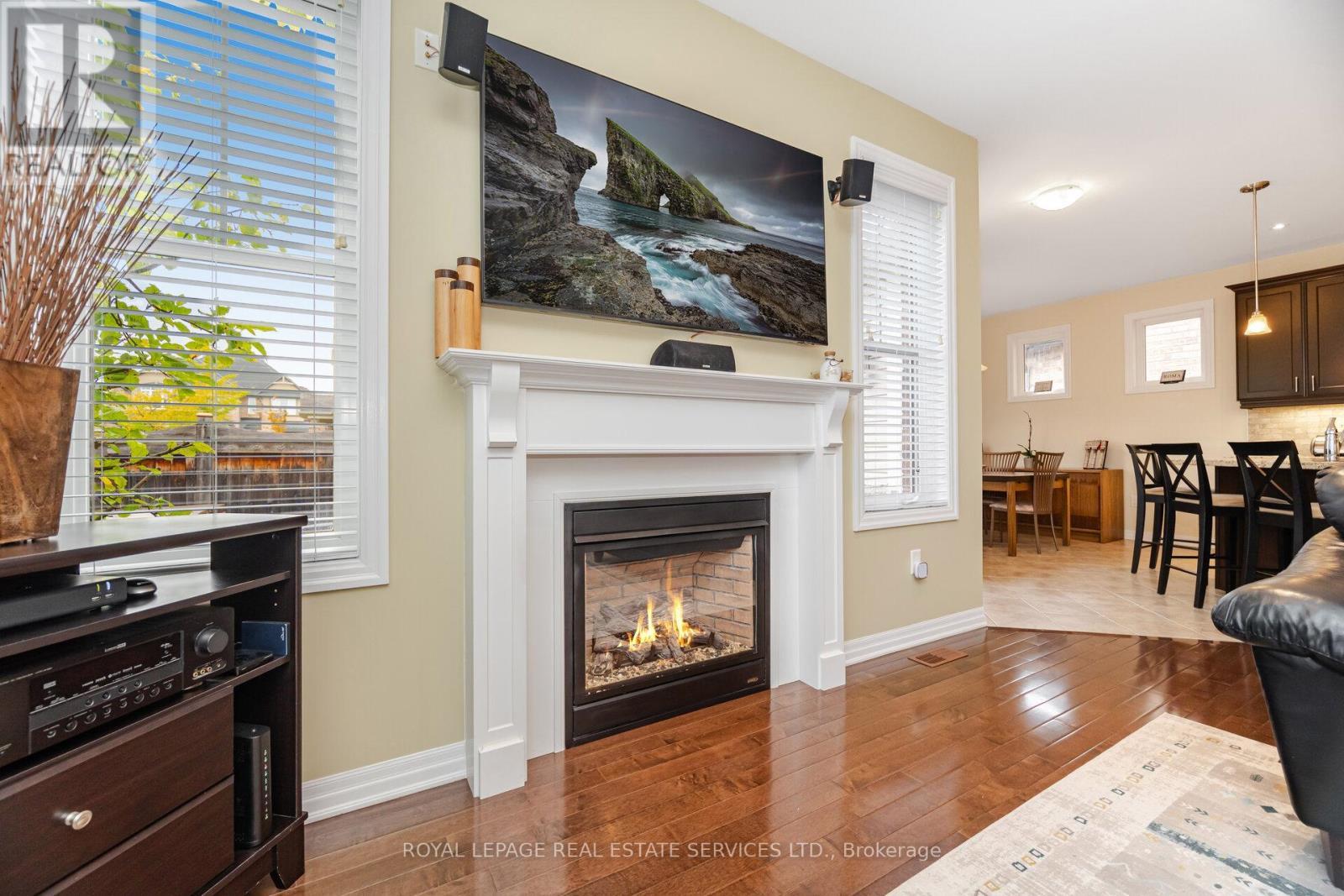 












444 COOMBS COURT

,
Milton,




Ontario
L9T7N5

