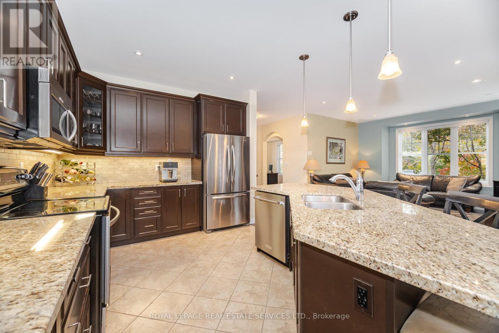 












444 COOMBS COURT

,
Milton,




Ontario
L9T7N5

