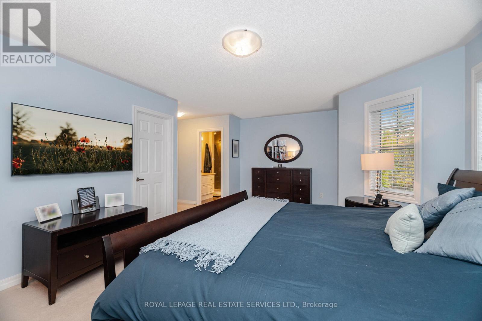 












444 COOMBS COURT

,
Milton,




Ontario
L9T7N5

