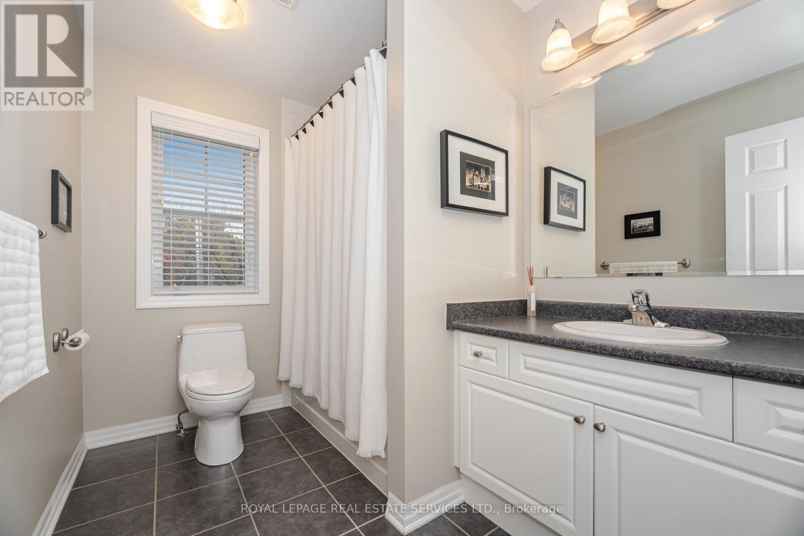 












444 COOMBS COURT

,
Milton,




Ontario
L9T7N5

