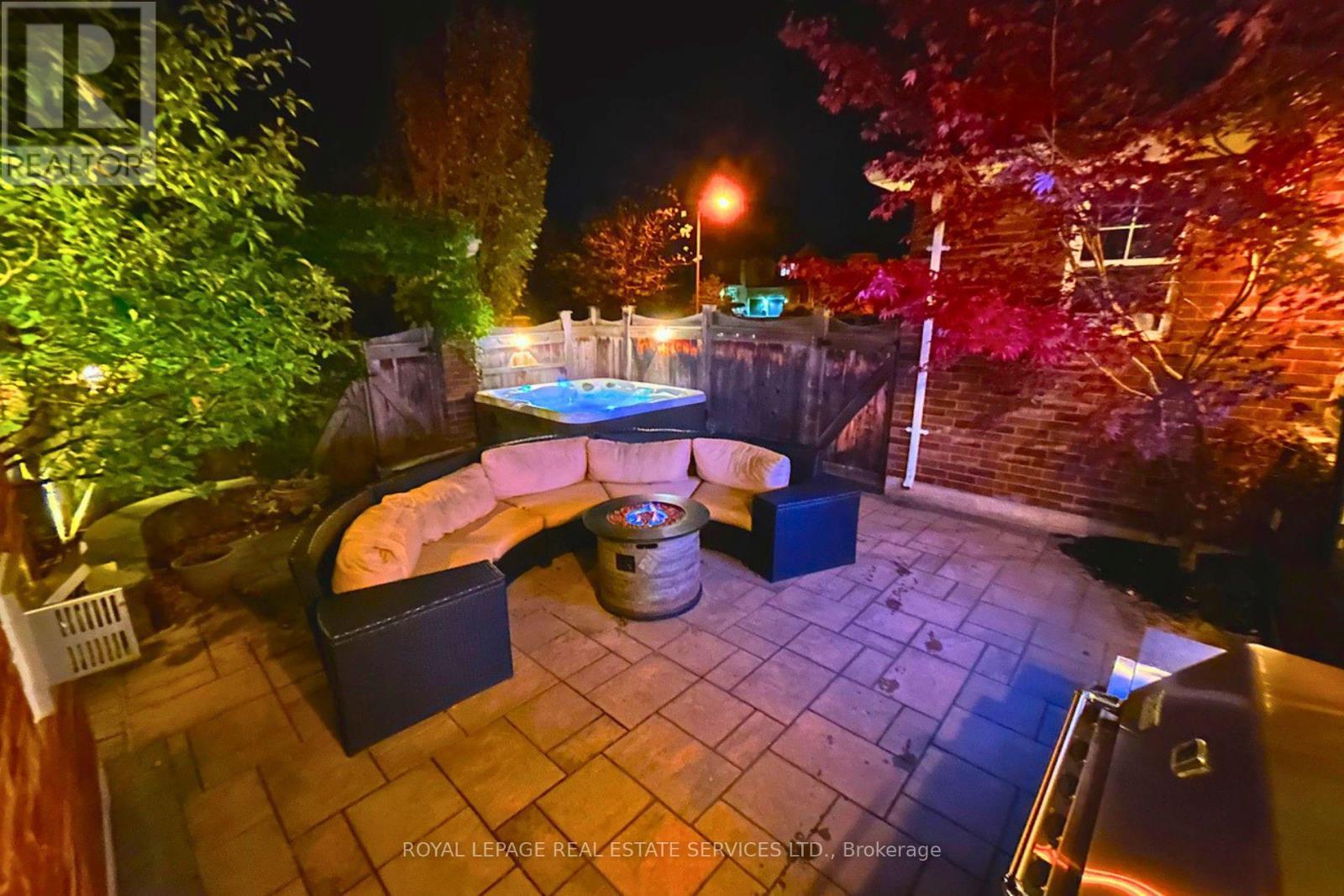 












444 COOMBS COURT

,
Milton,




Ontario
L9T7N5

